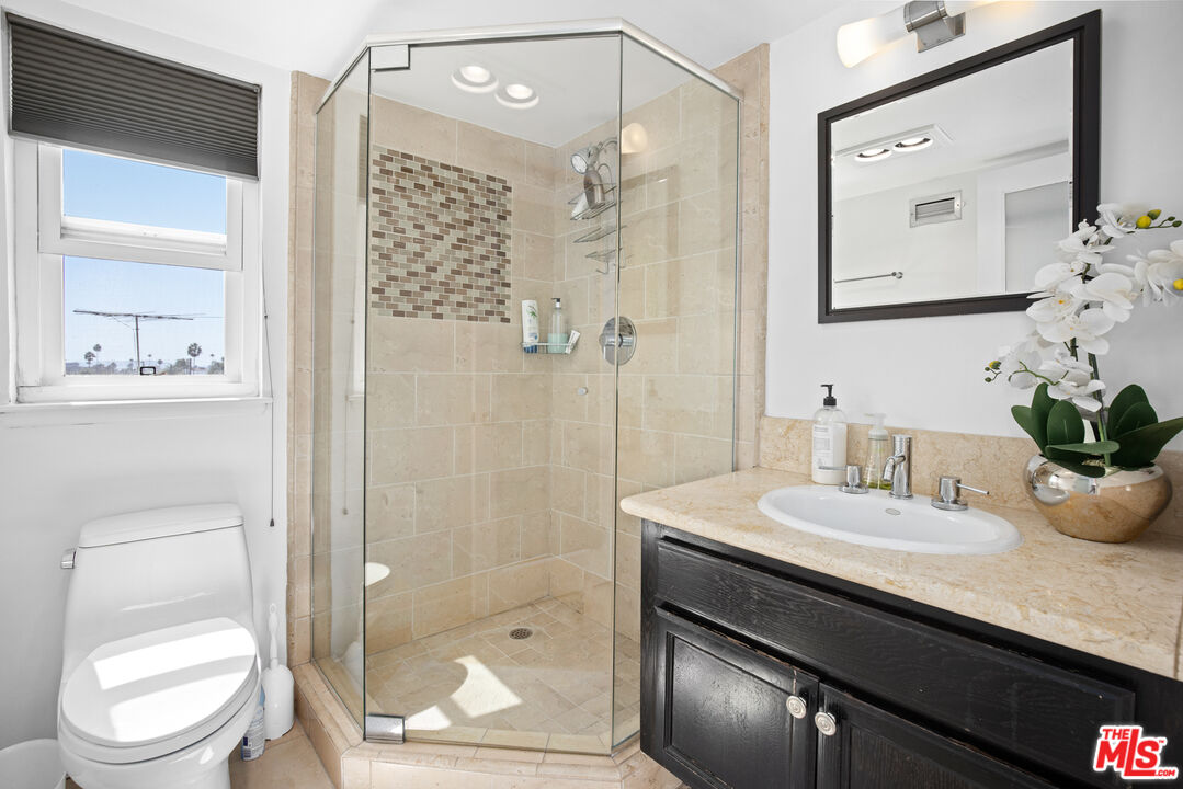 432 S Hamel Rd Unit: 302