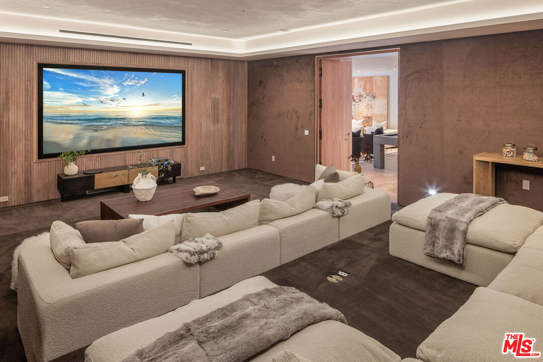 1357 Laurel Way