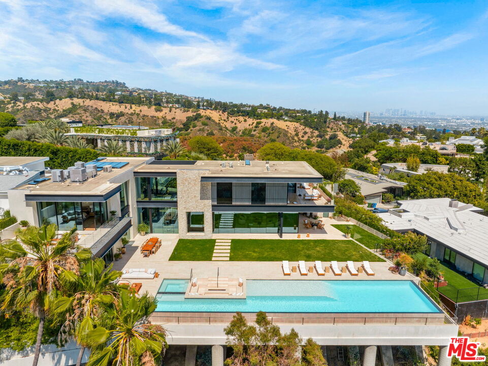 1357 Laurel Way