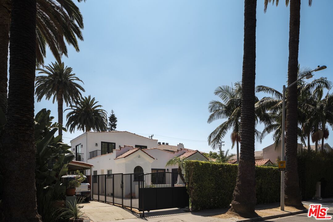 730 Westbourne Dr