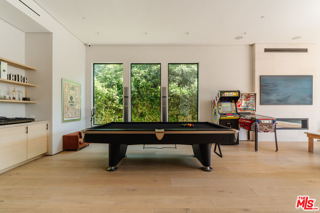 819 N Ogden Dr