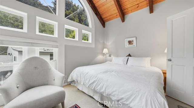 9856 Portola DR