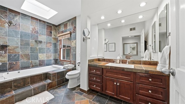 9856 Portola DR
