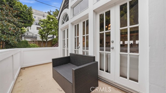 9856 Portola DR