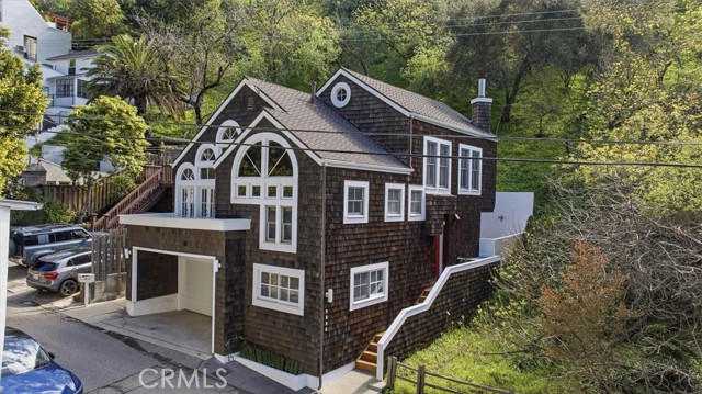 9856 Portola DR
