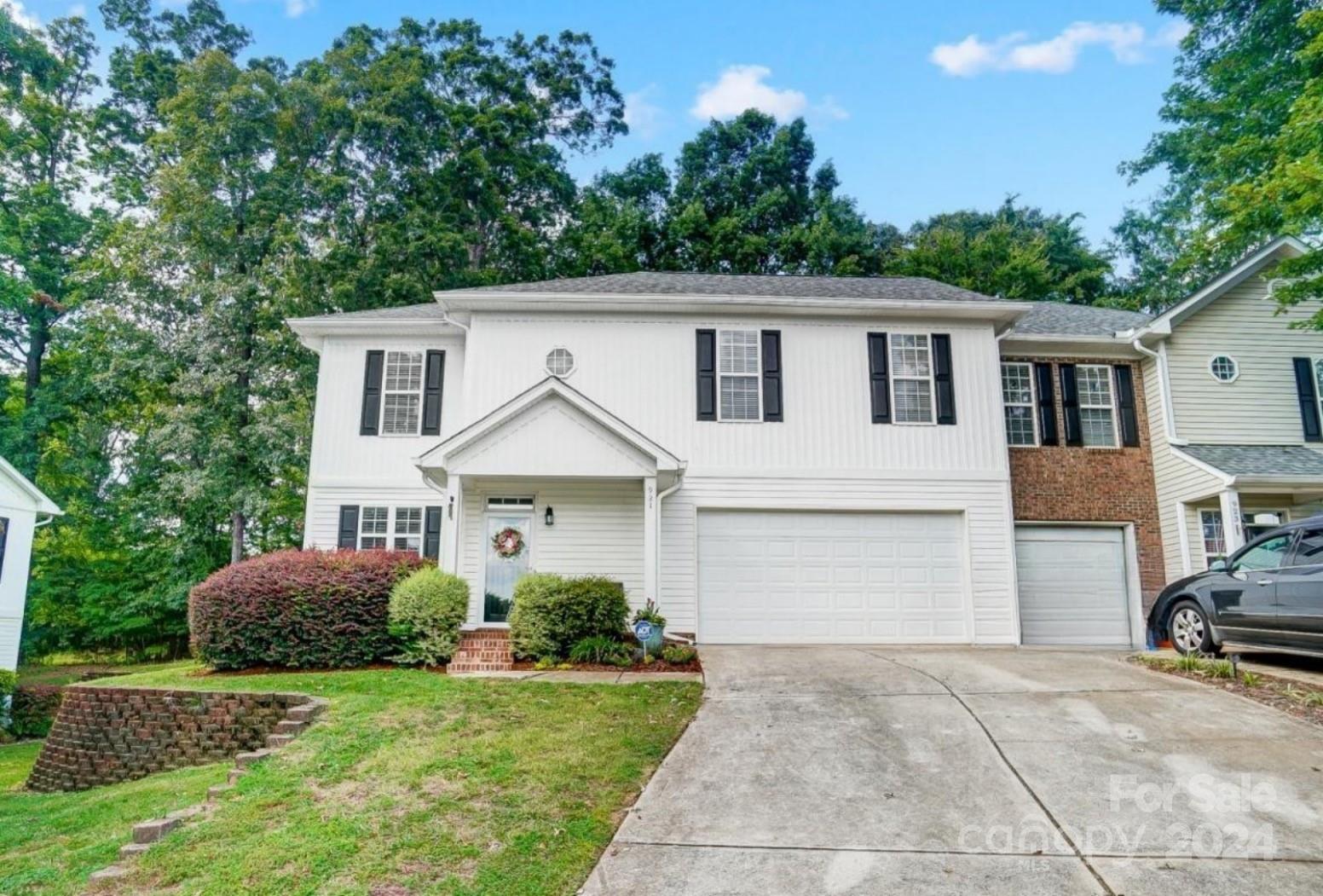 921 Dunes Court