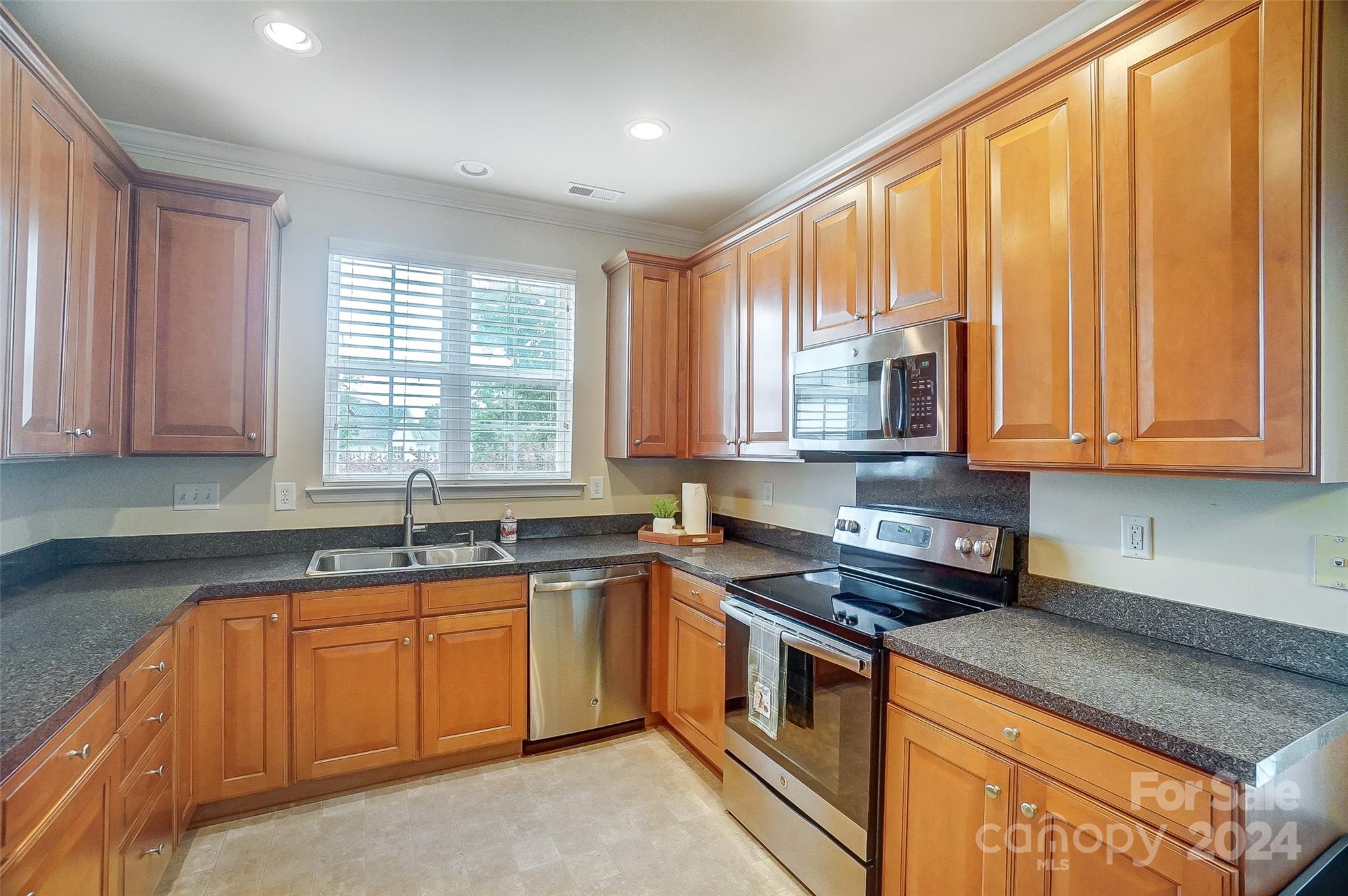 921 Dunes Court