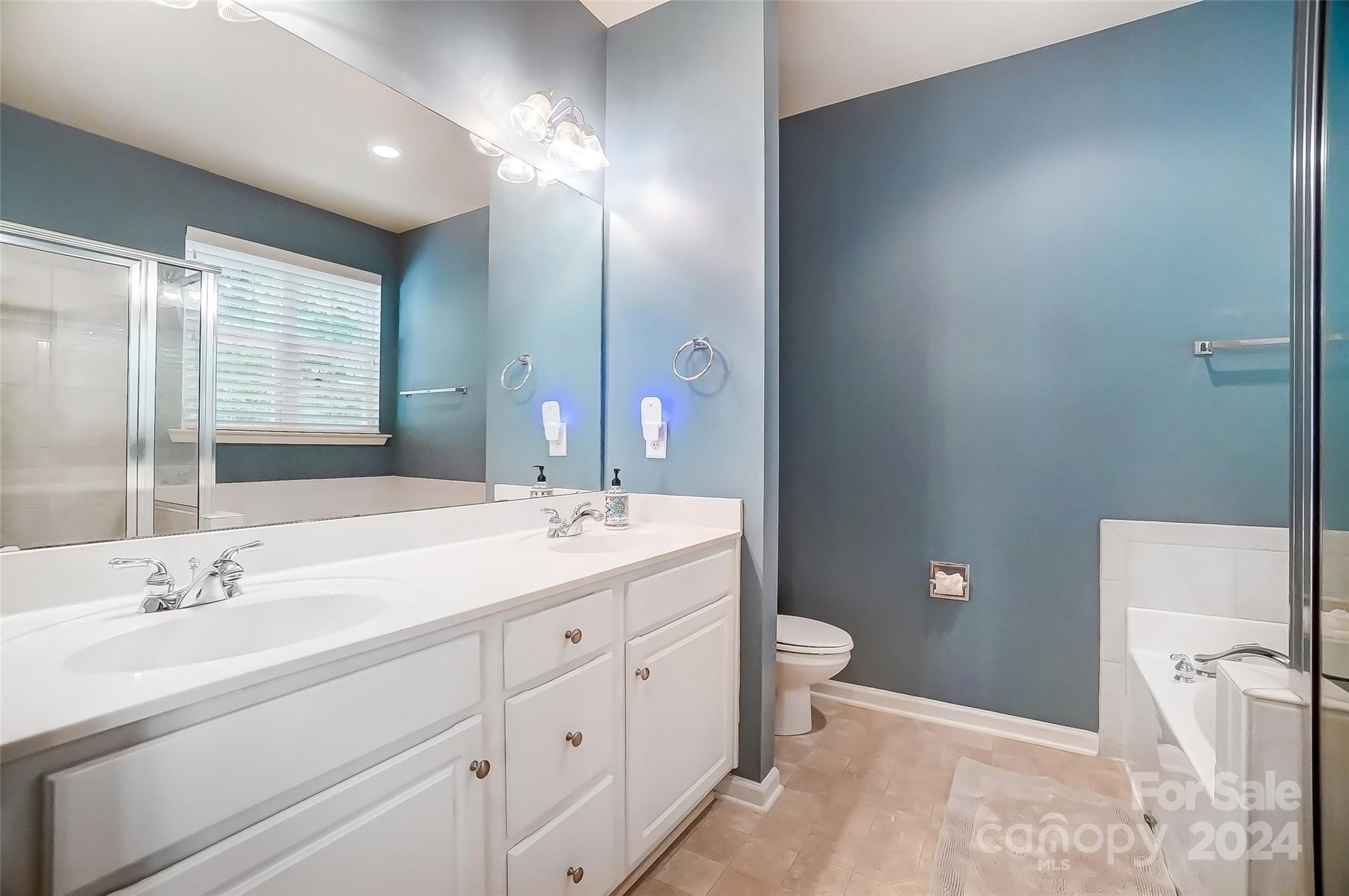 921 Dunes Court