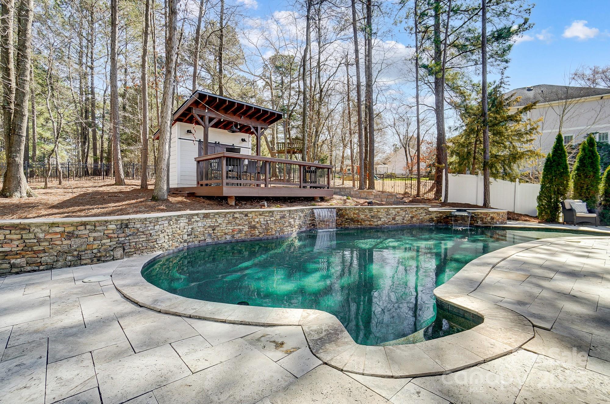 815 Stratford Run Drive