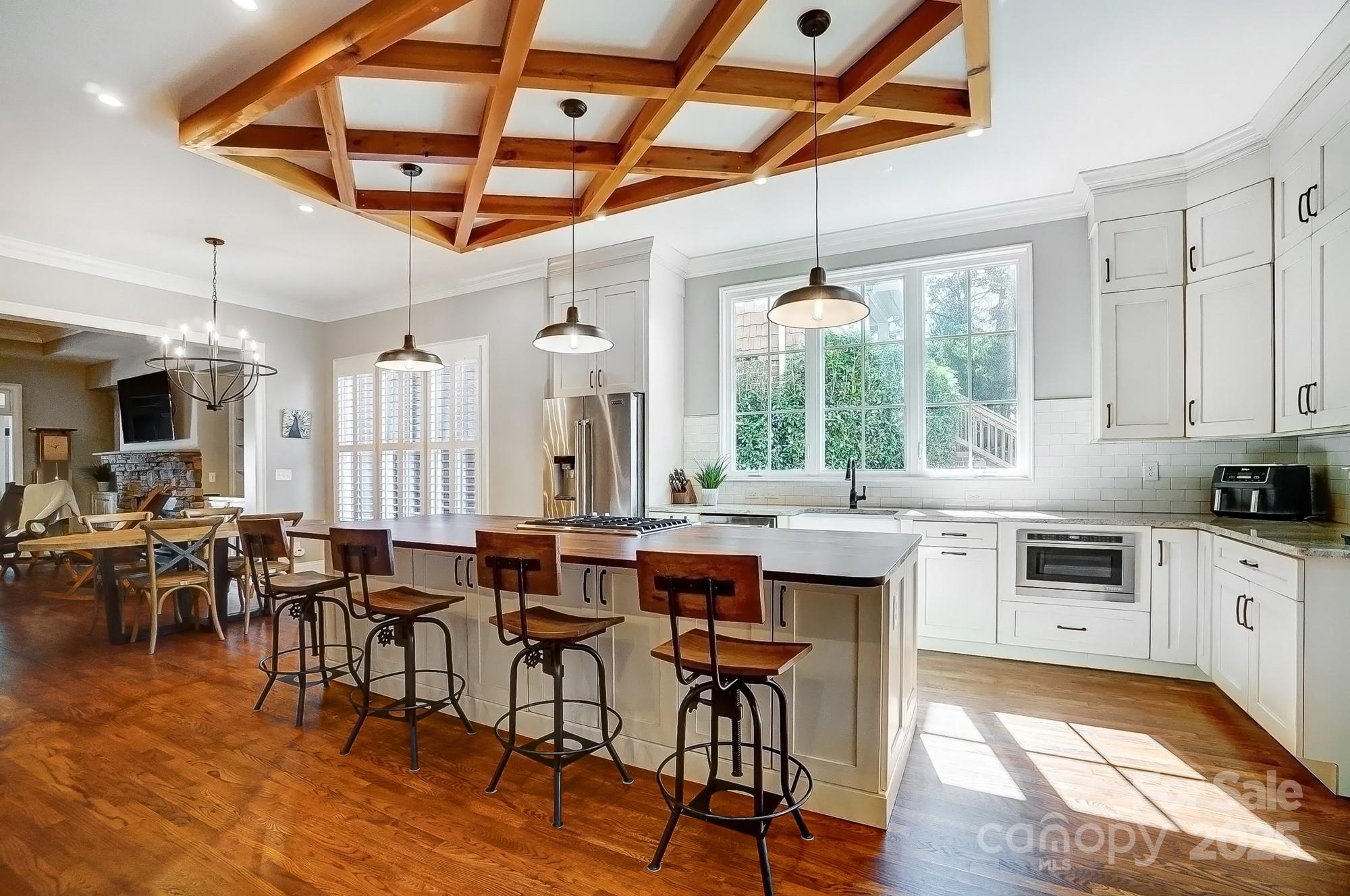815 Stratford Run Drive