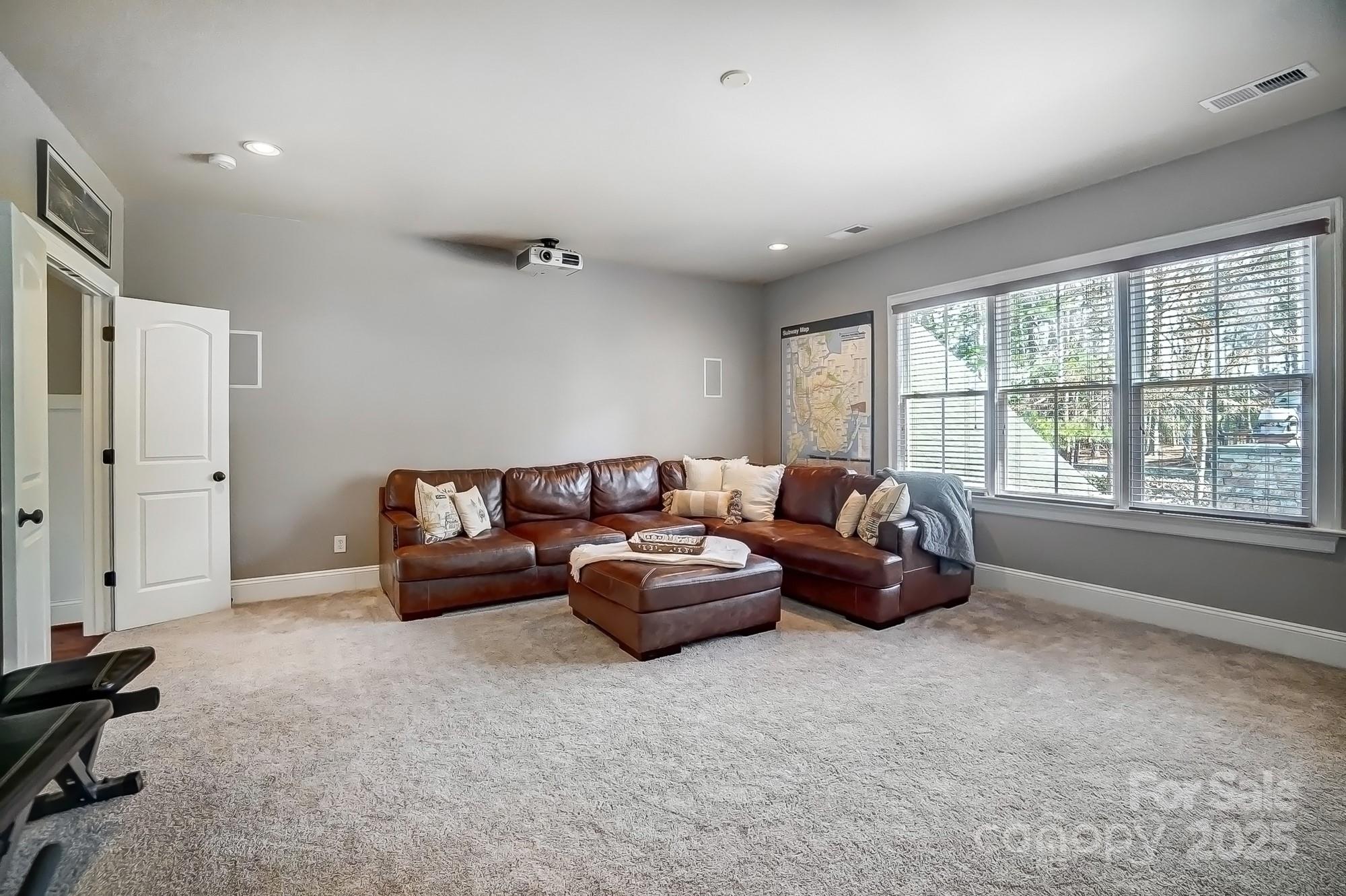 815 Stratford Run Drive