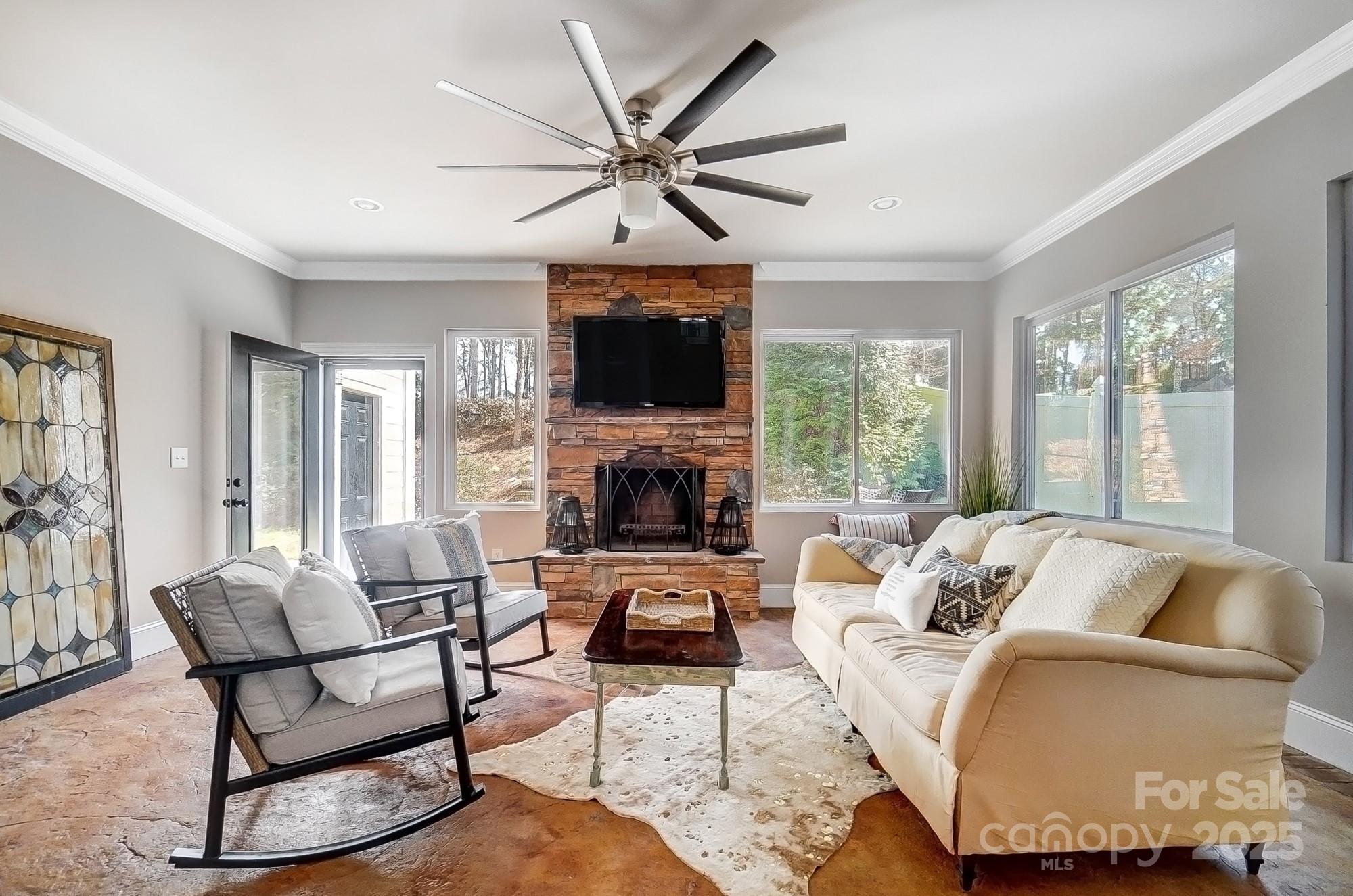 815 Stratford Run Drive