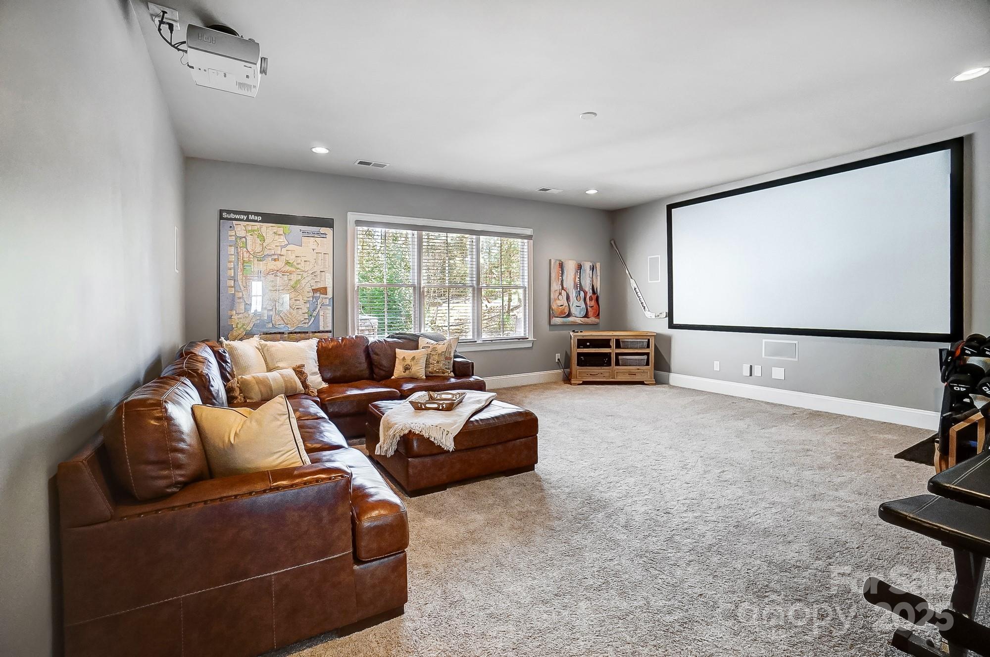 815 Stratford Run Drive