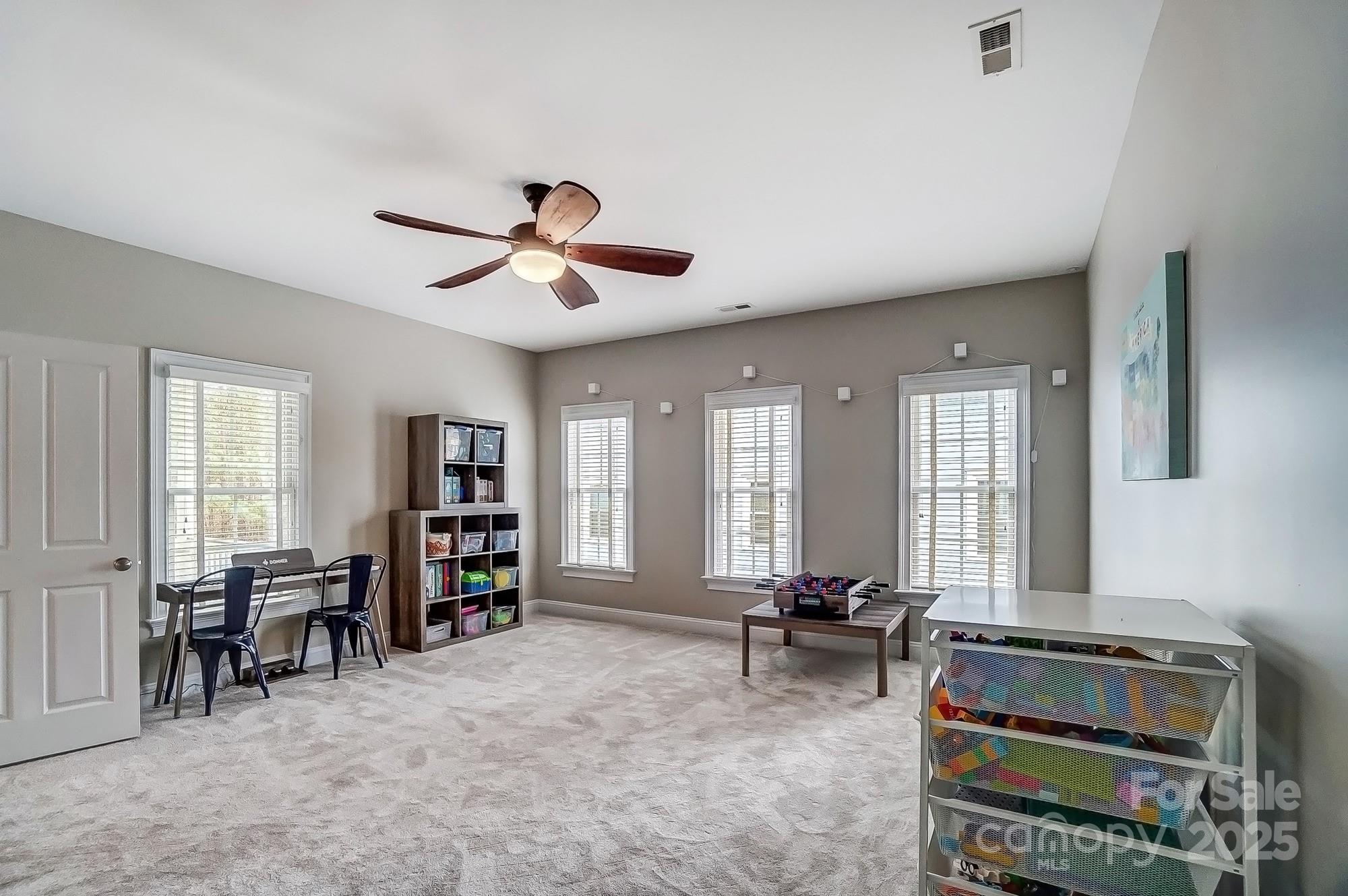 916 Tuckerton Drive