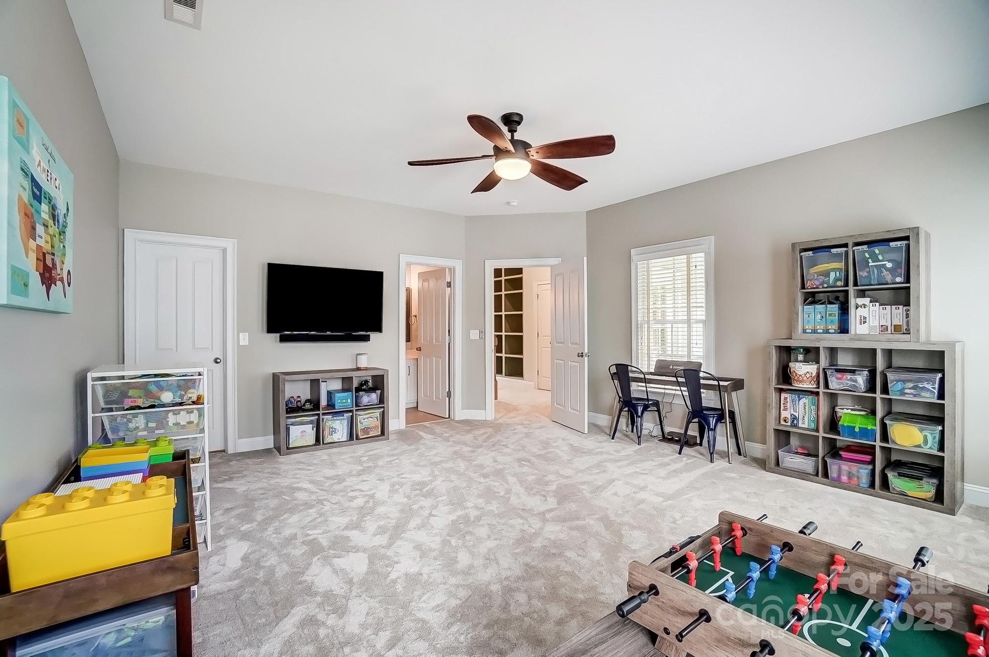 916 Tuckerton Drive