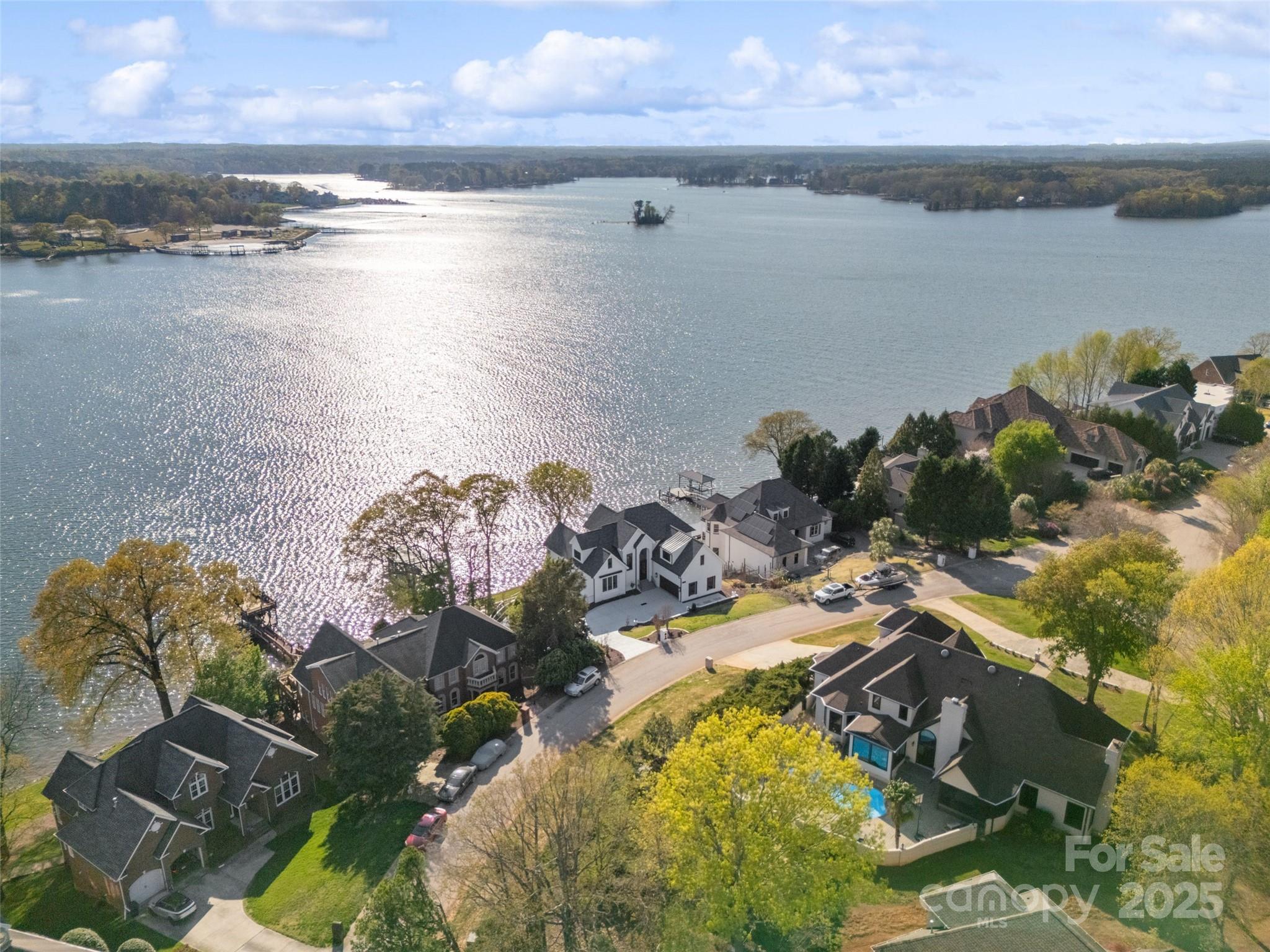 7116 Topsail Circle