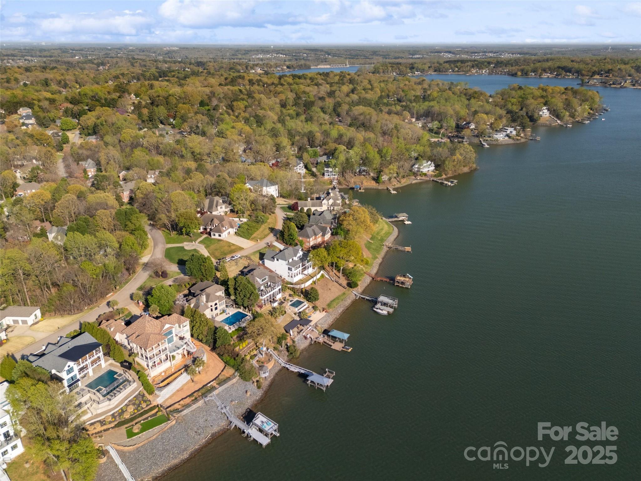 7116 Topsail Circle