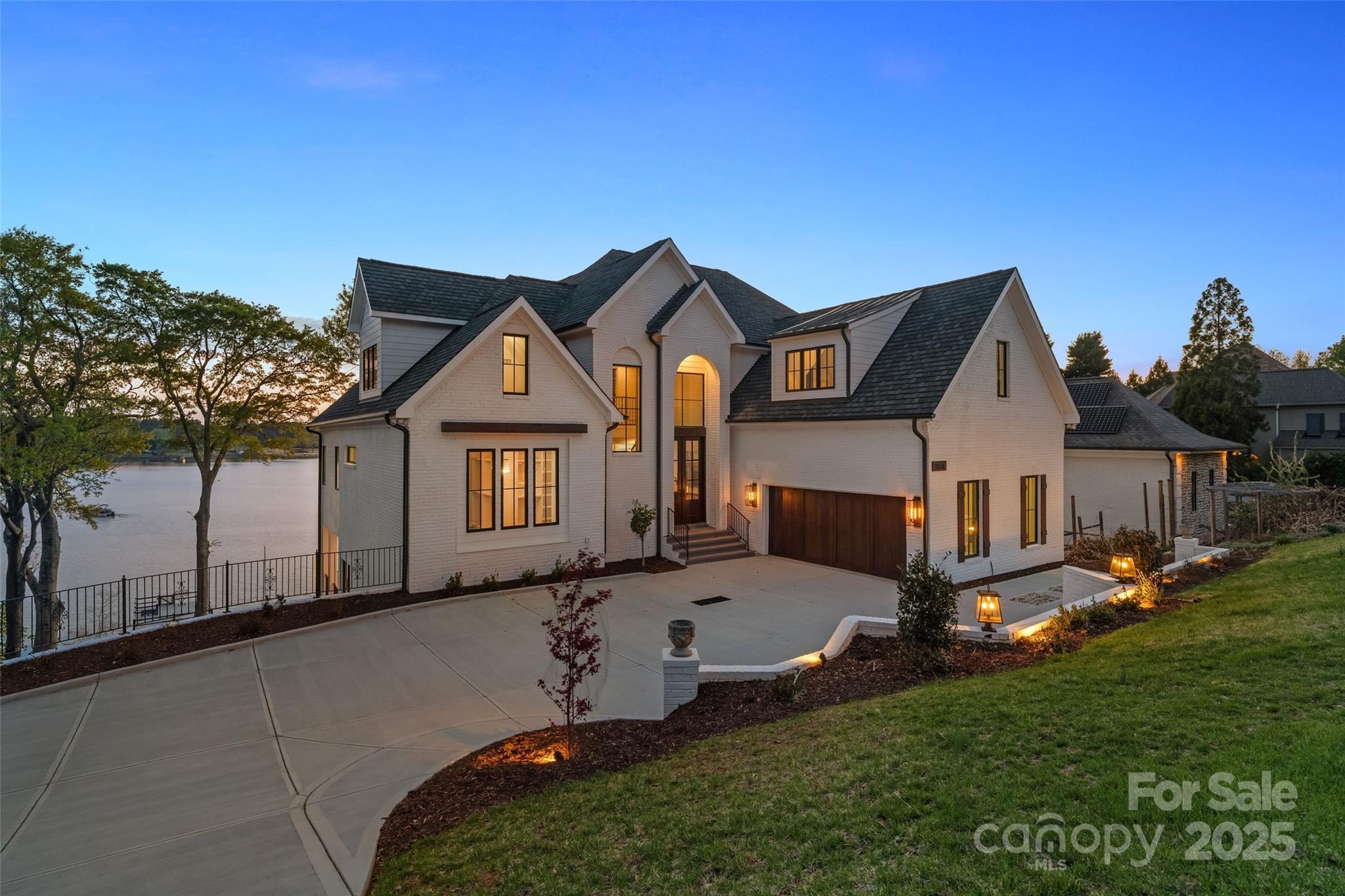 7116 Topsail Circle