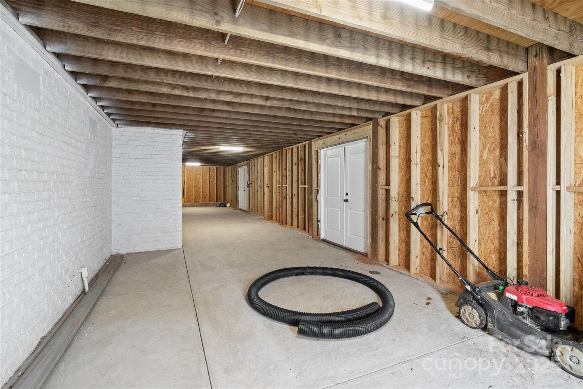7116 Topsail Circle