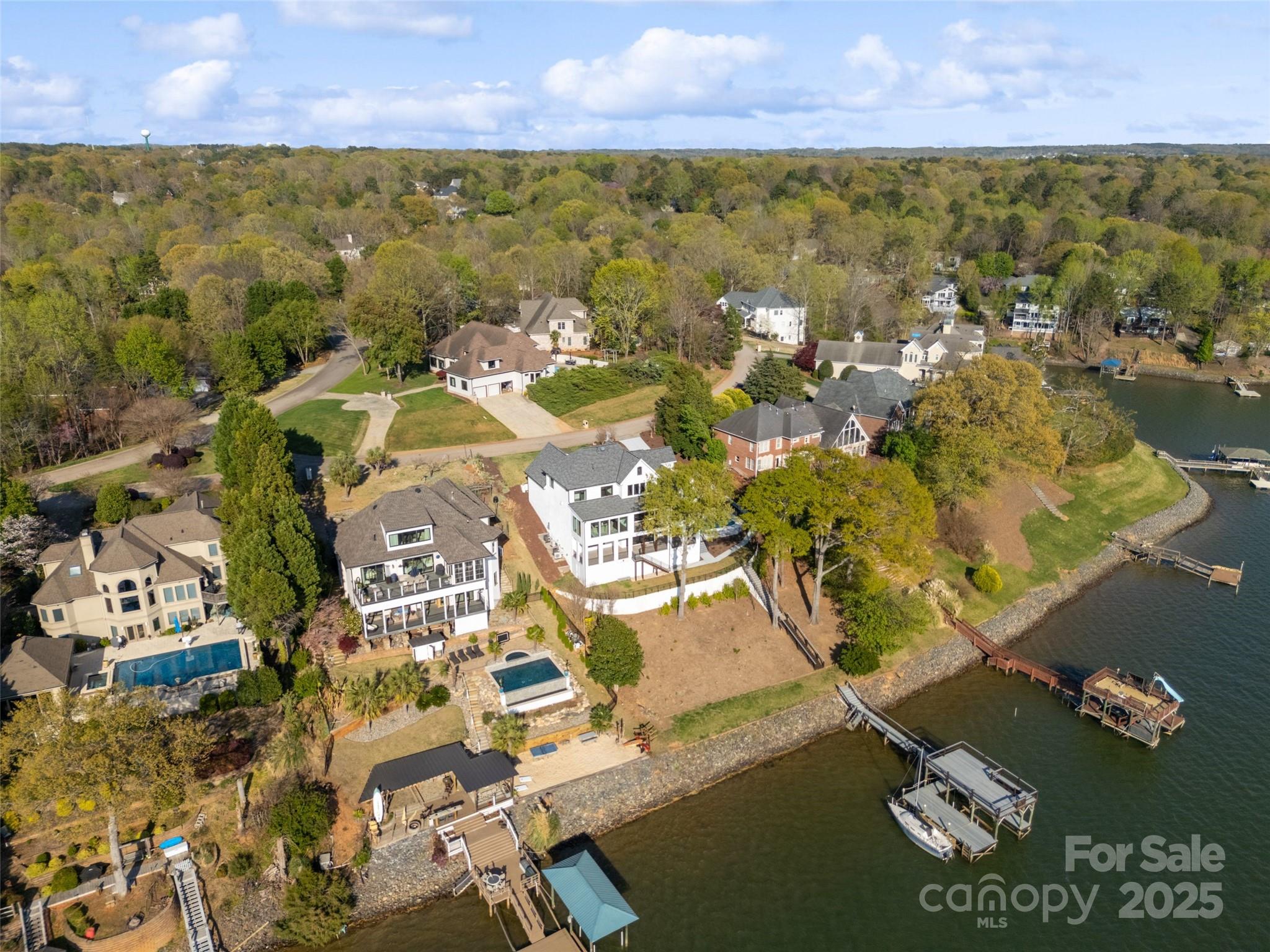 7116 Topsail Circle