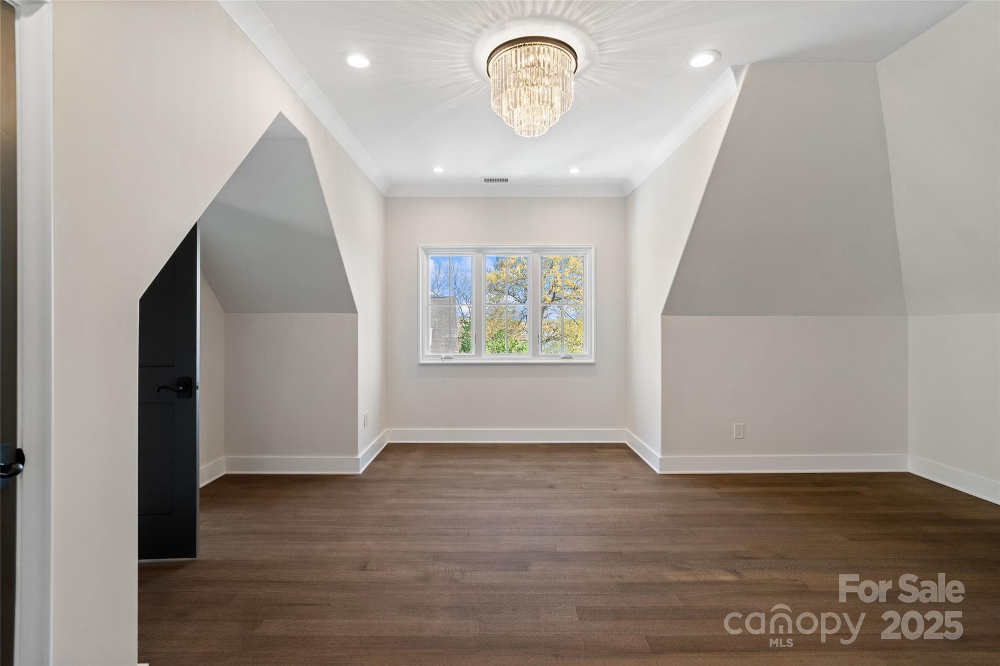 7116 Topsail Circle