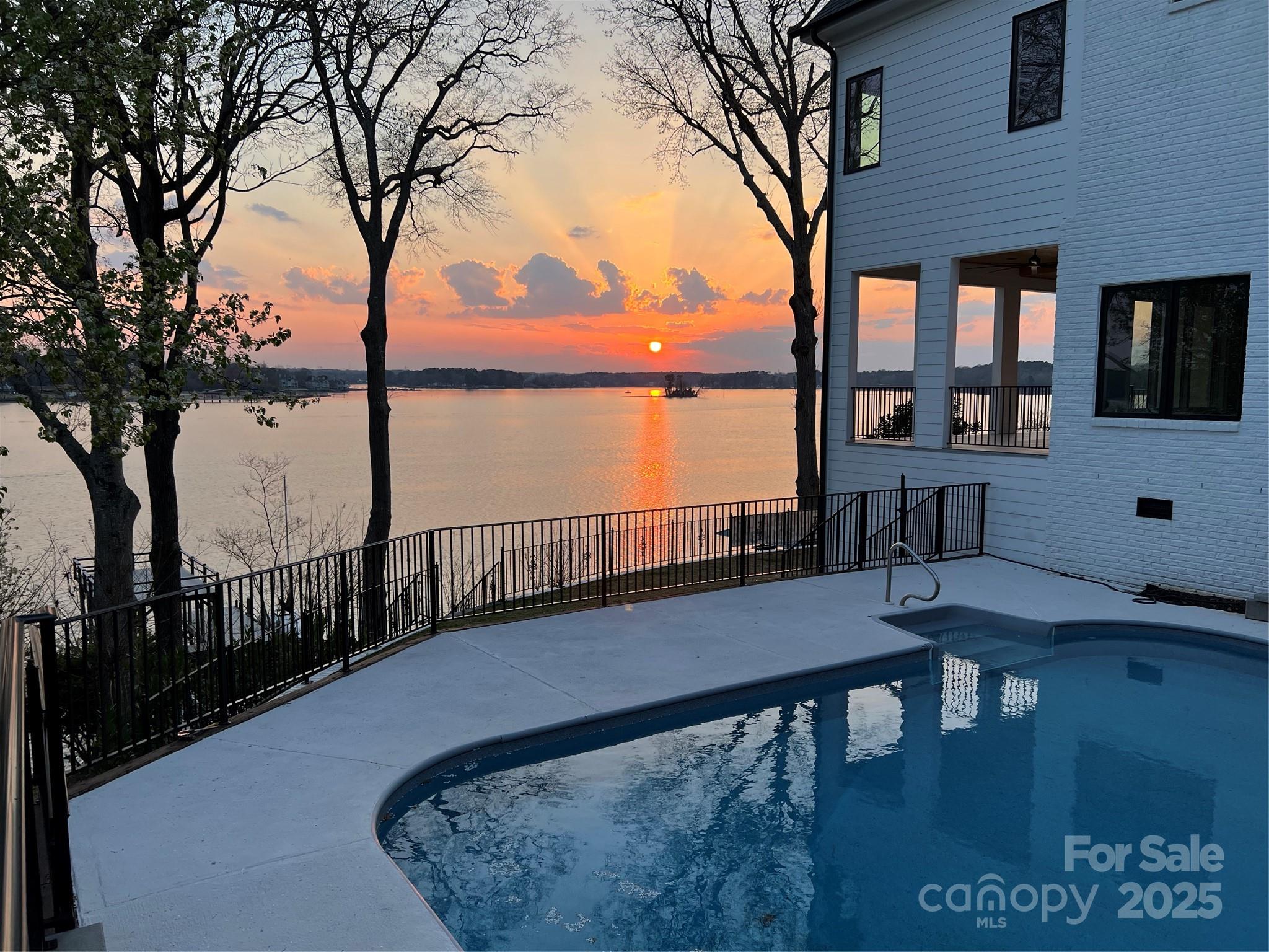 7116 Topsail Circle