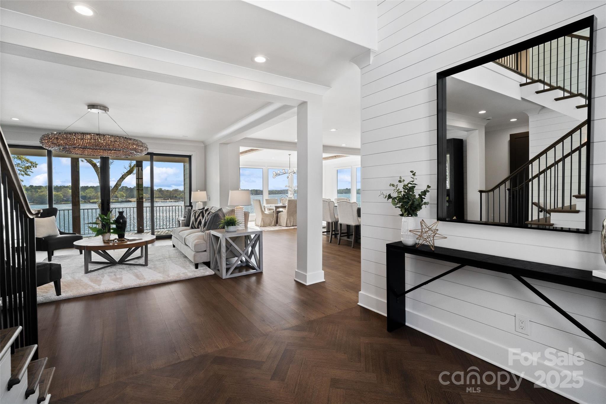 7116 Topsail Circle