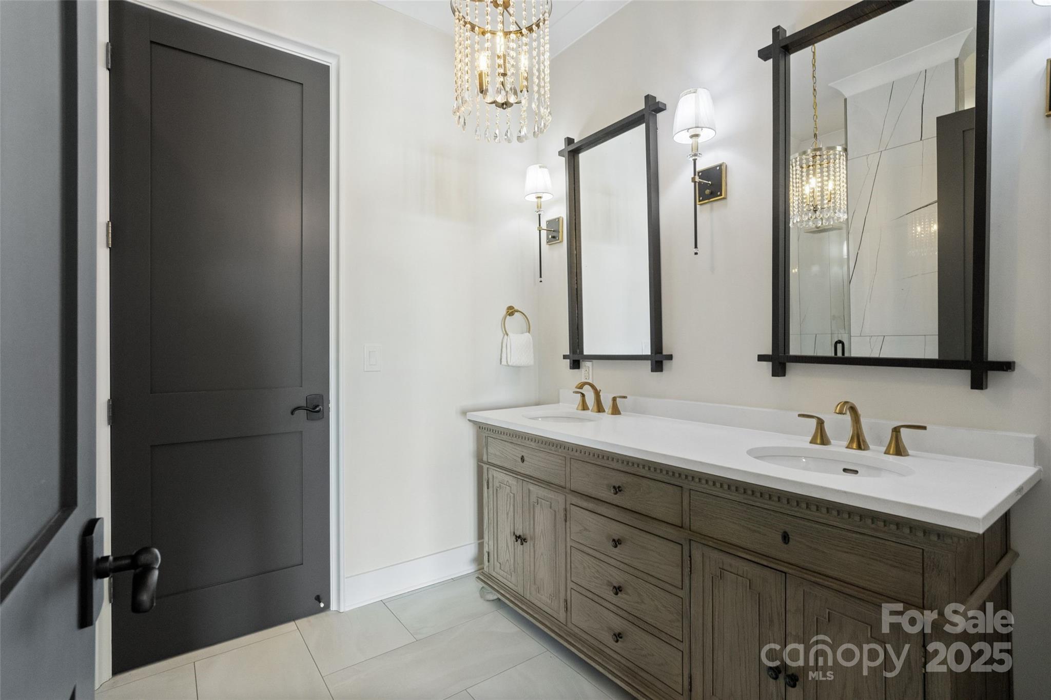 7116 Topsail Circle