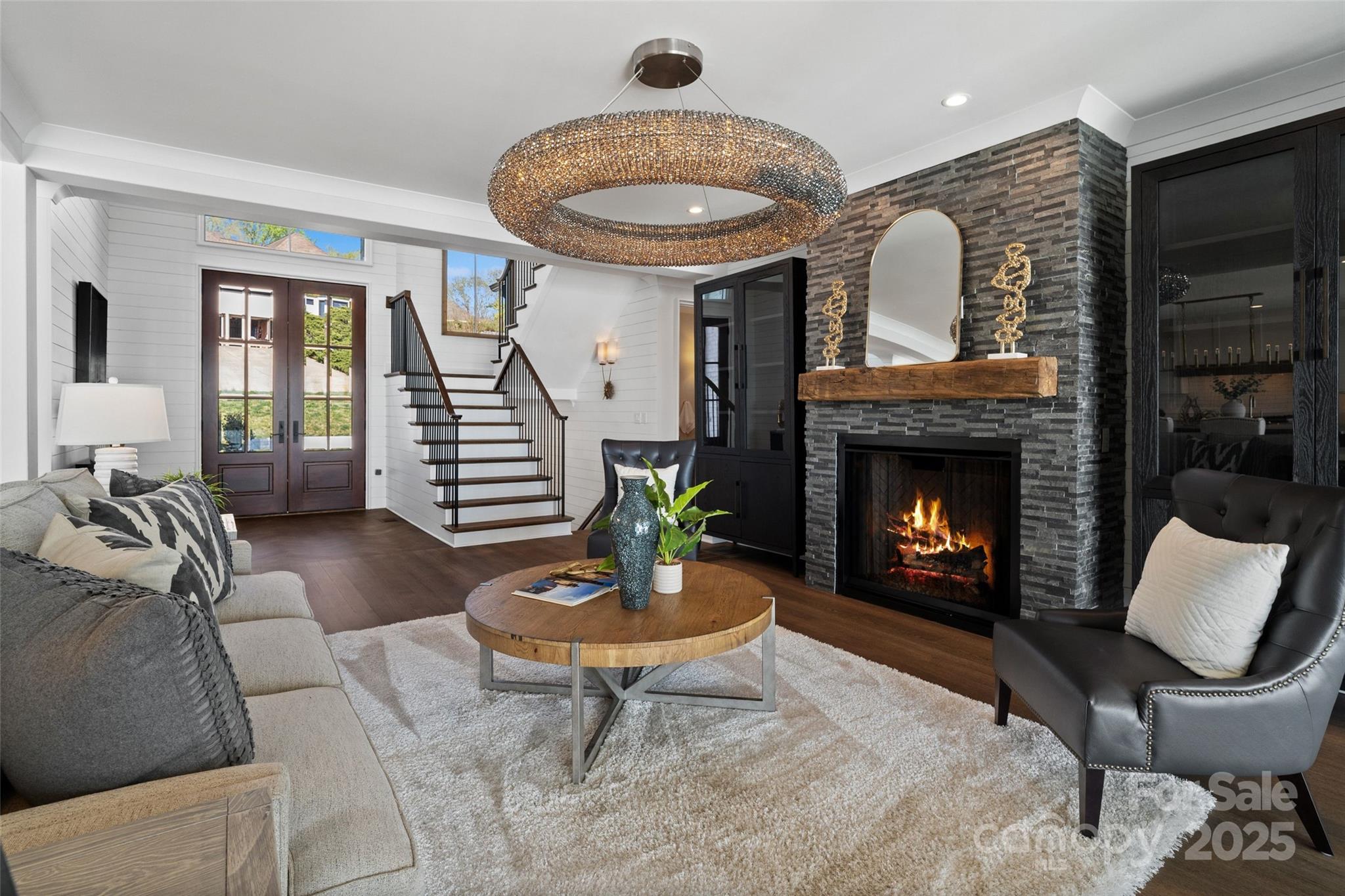 7116 Topsail Circle