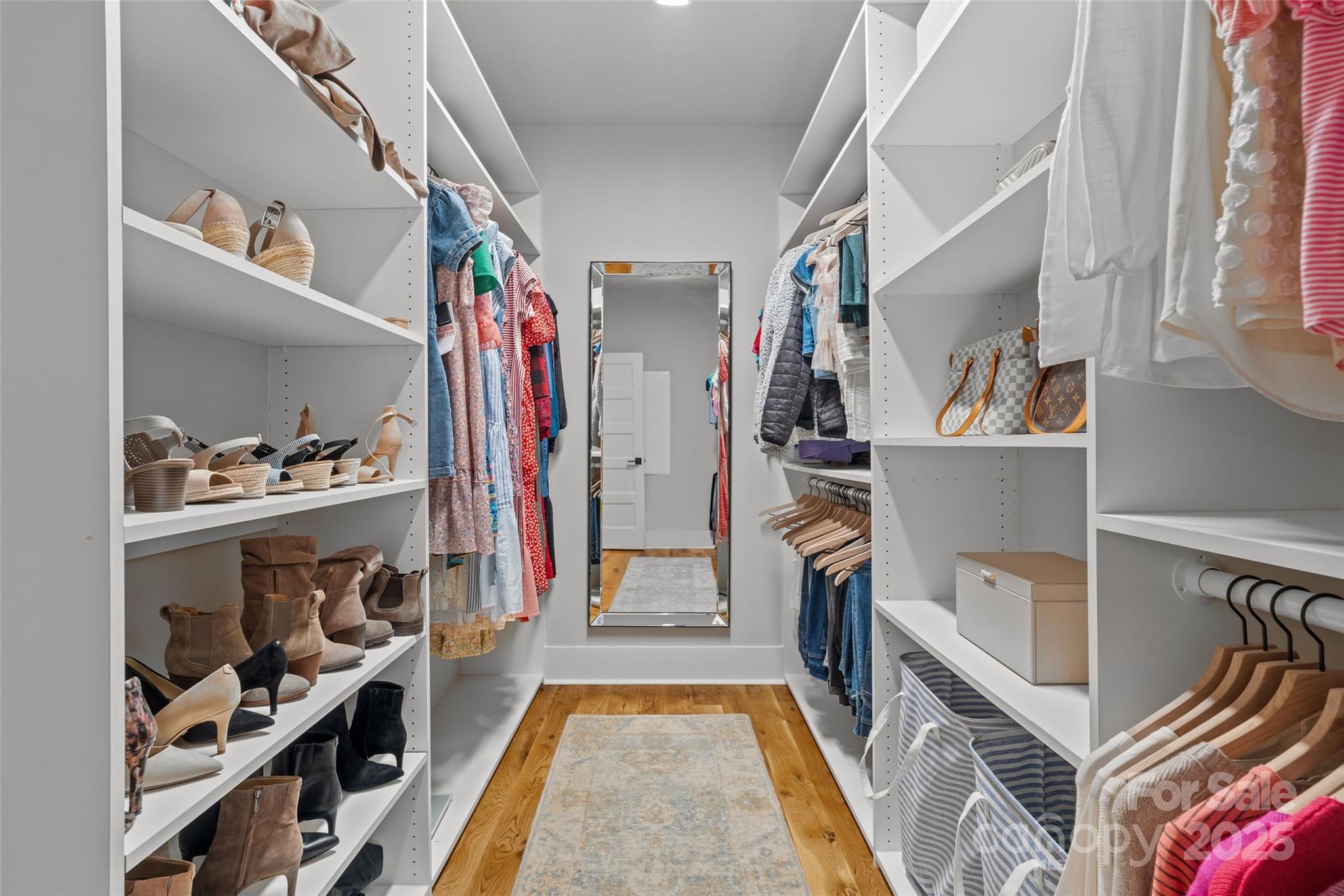 1381 Ridgewood Drive