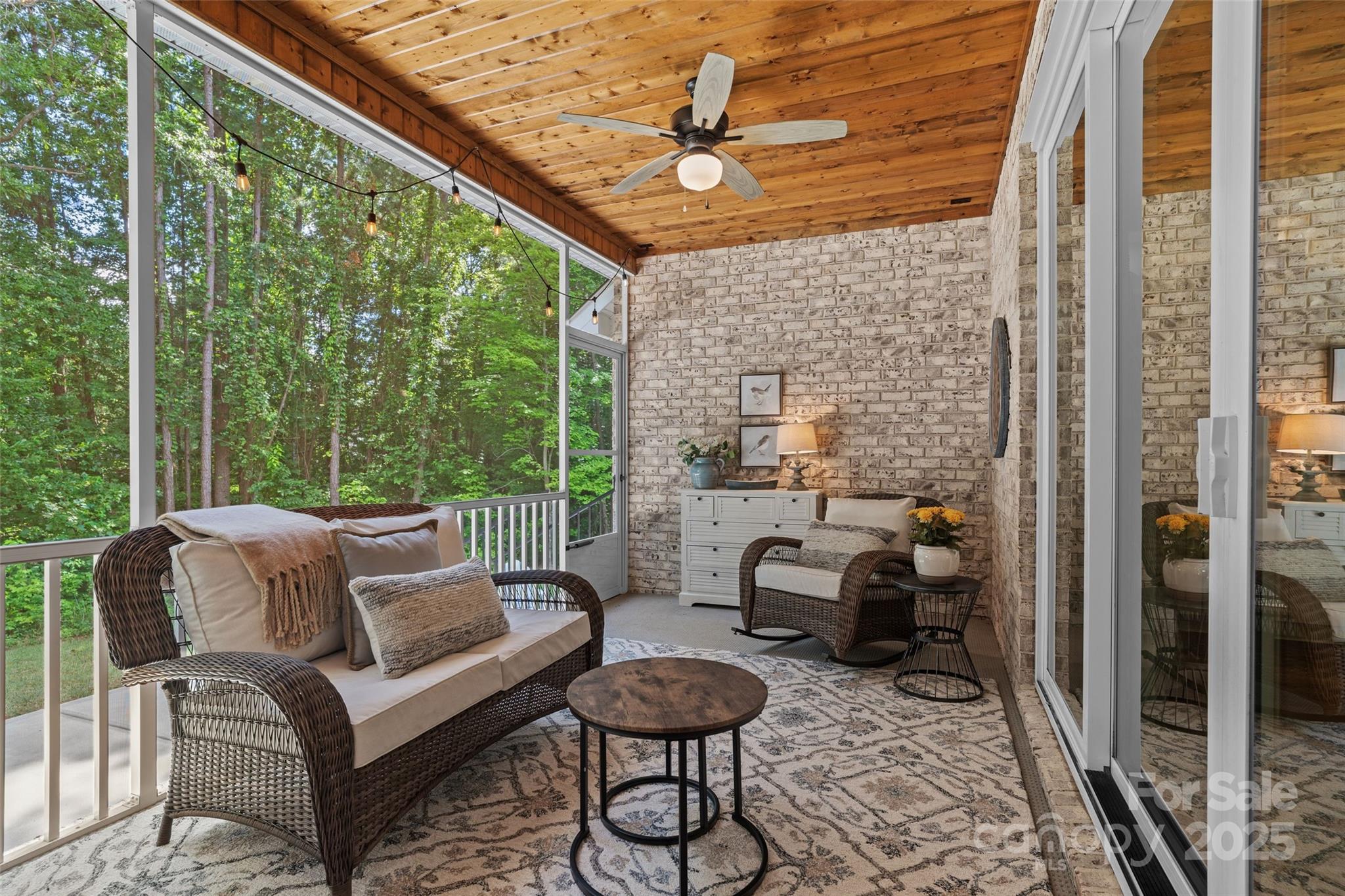 1381 Ridgewood Drive