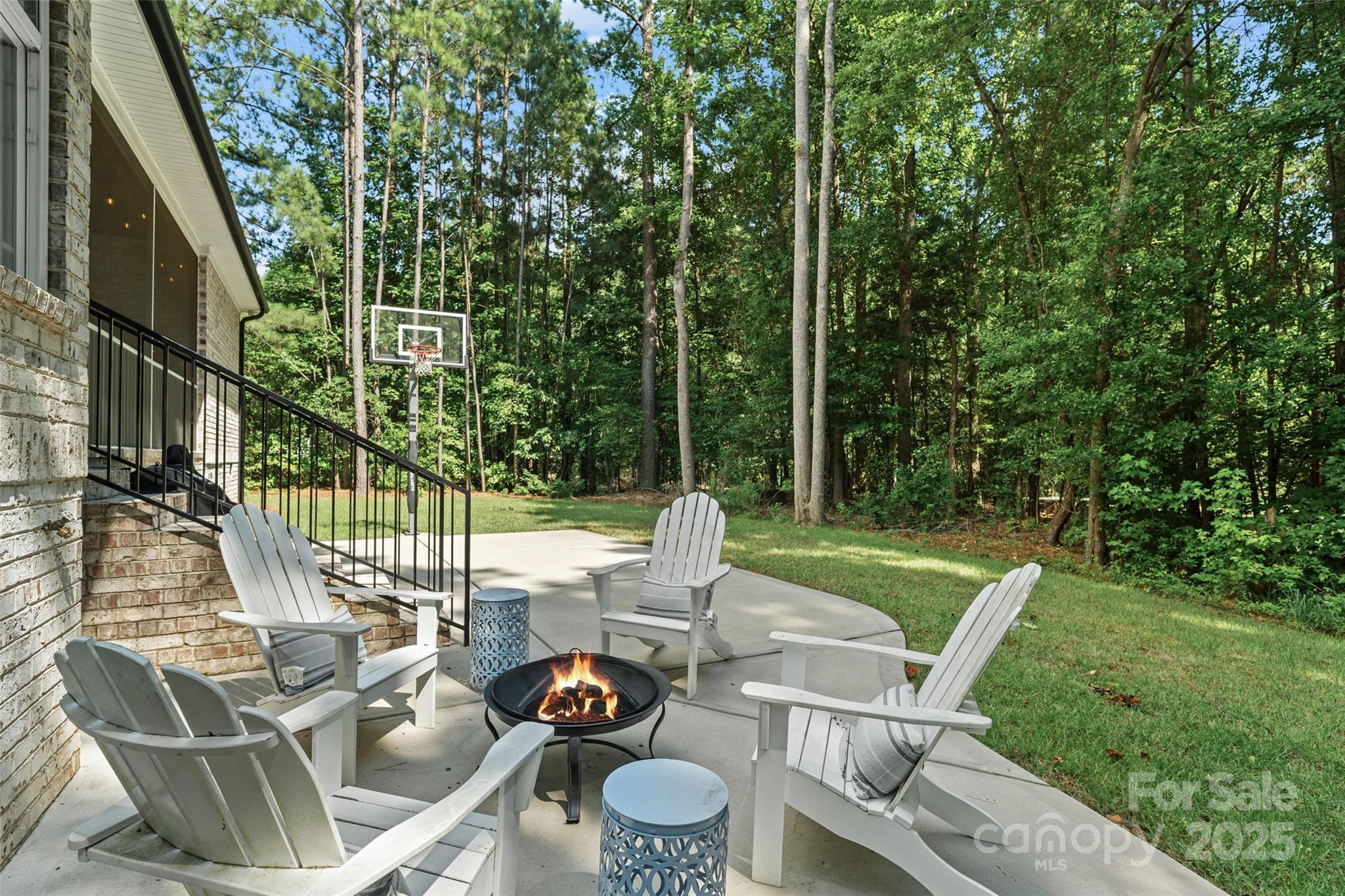 1381 Ridgewood Drive