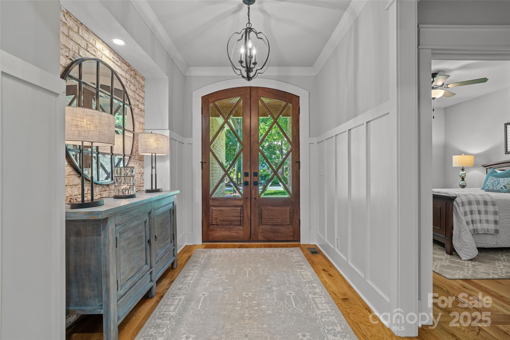 1381 Ridgewood Drive