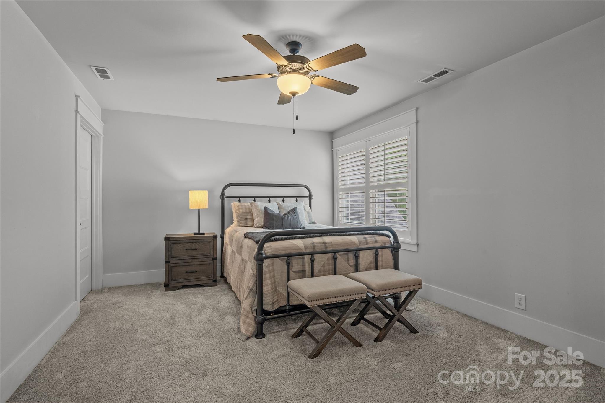 1381 Ridgewood Drive