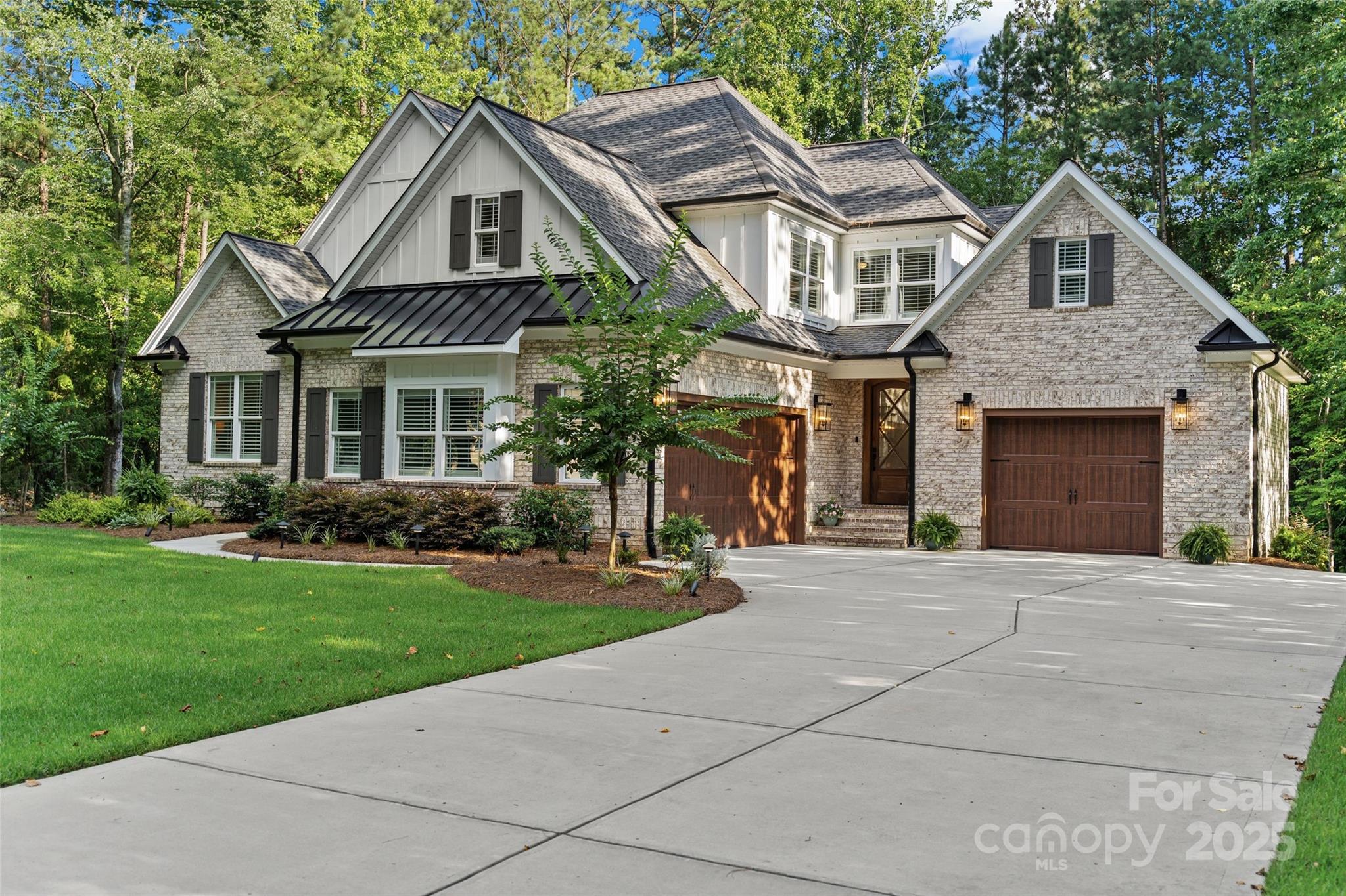 1381 Ridgewood Drive