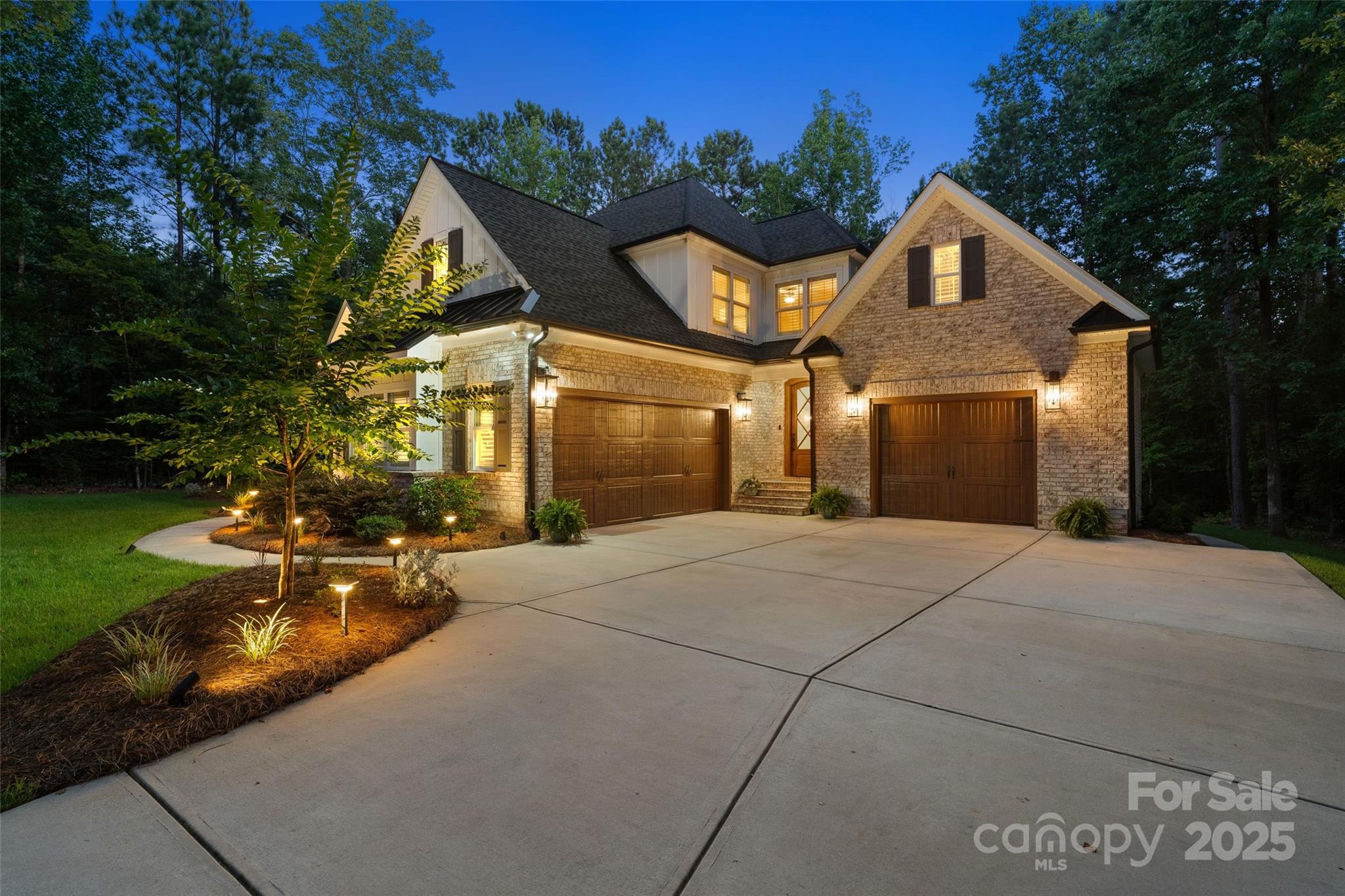 1381 Ridgewood Drive