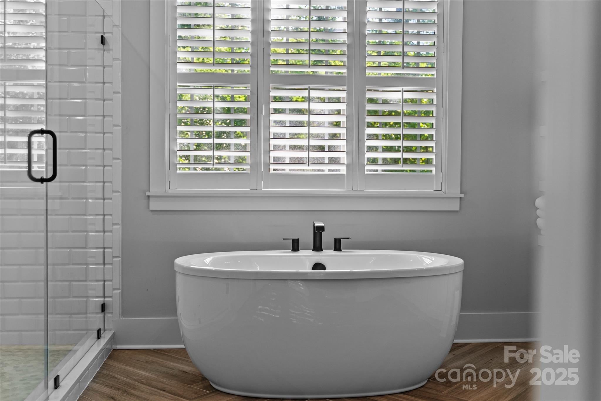 1381 Ridgewood Drive