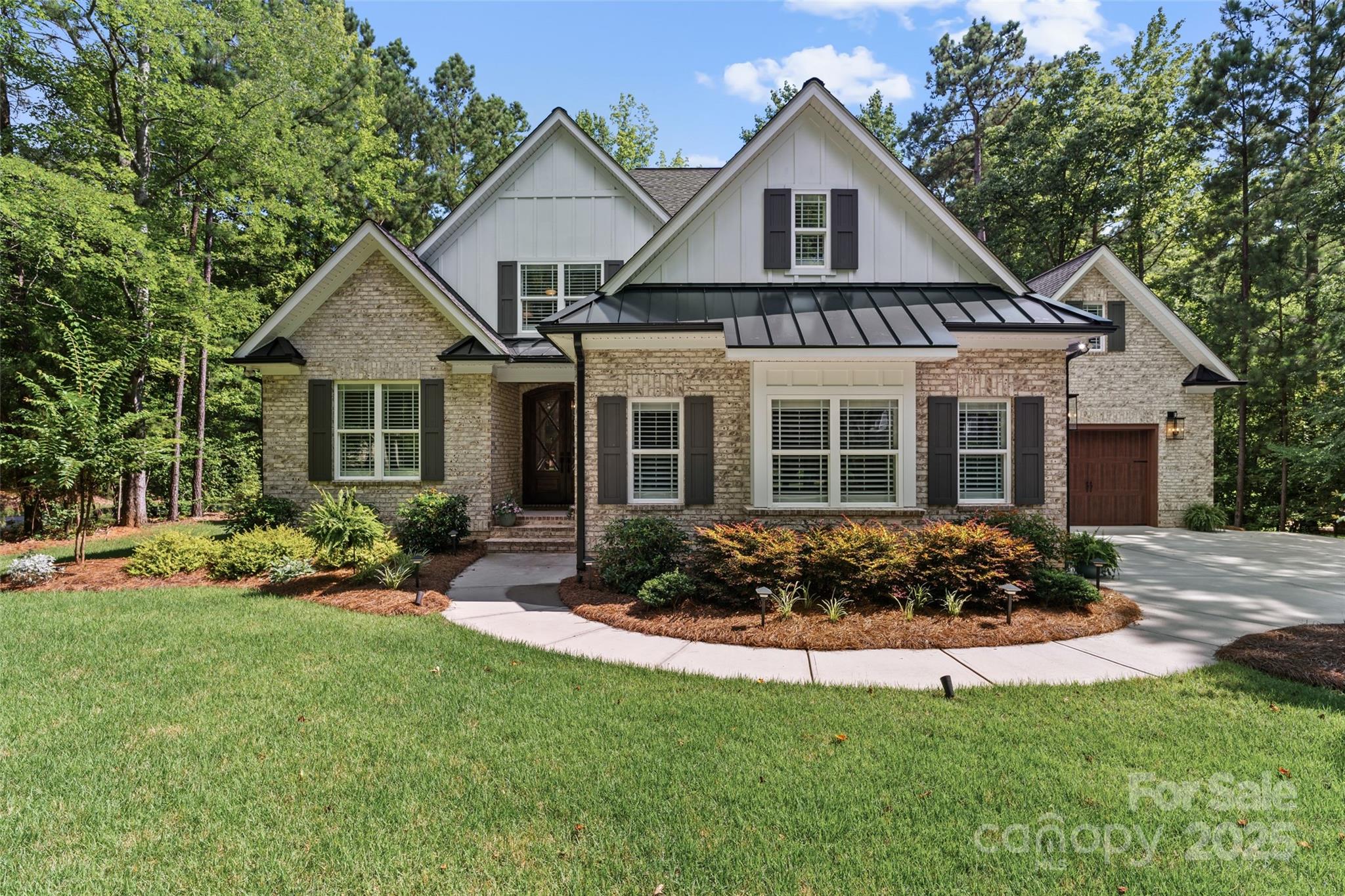 1381 Ridgewood Drive