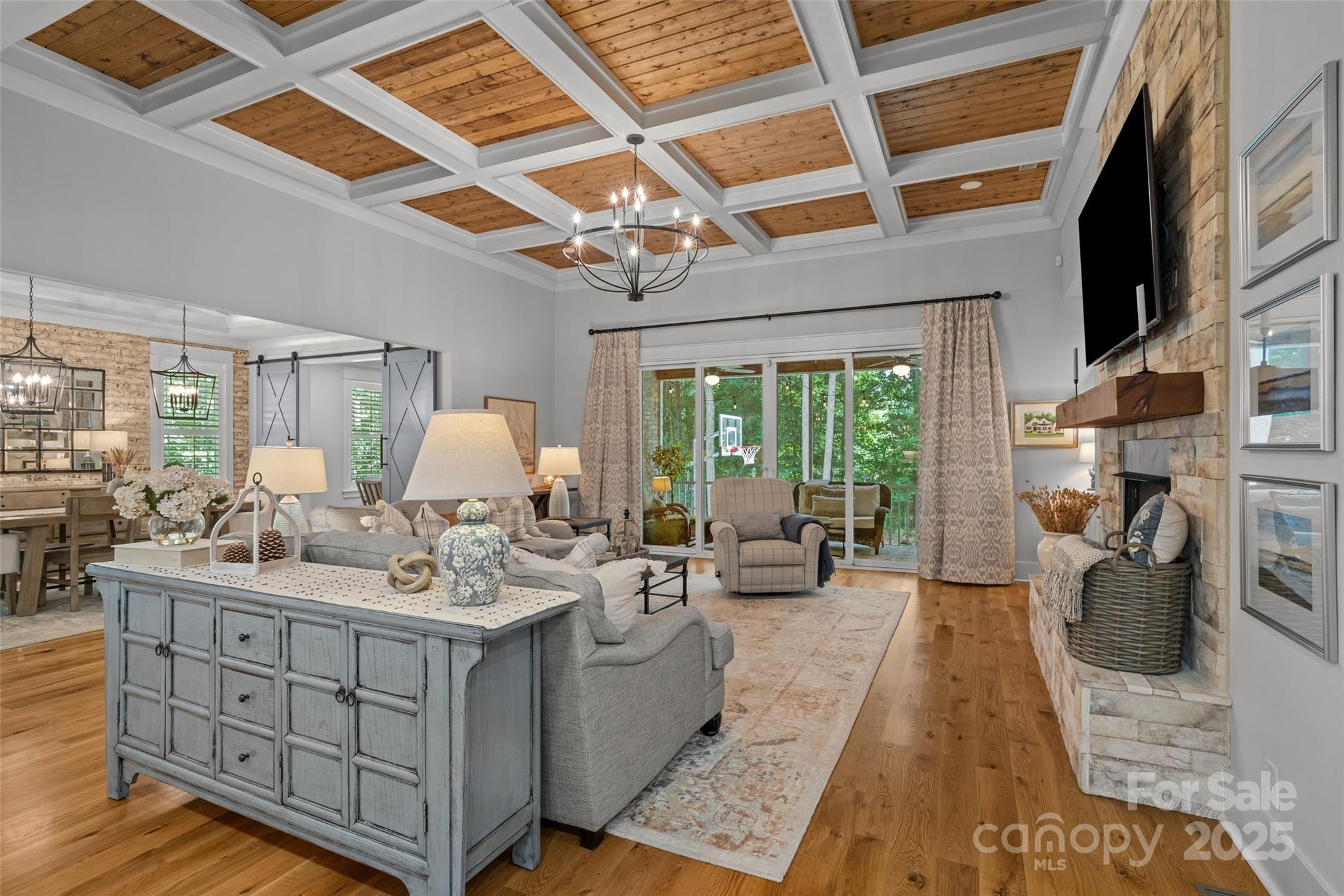 1381 Ridgewood Drive