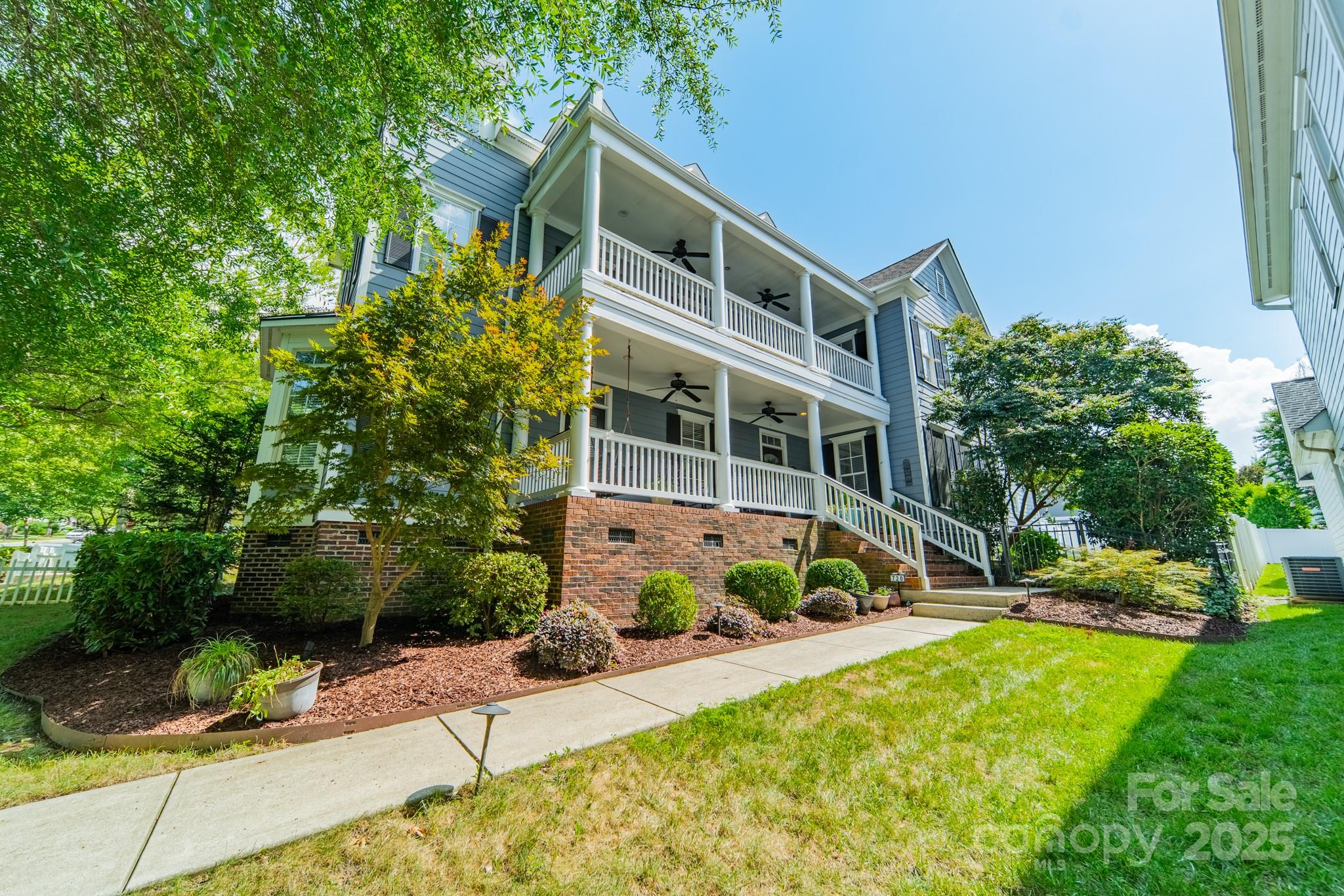 720 Shady Grove Crossing