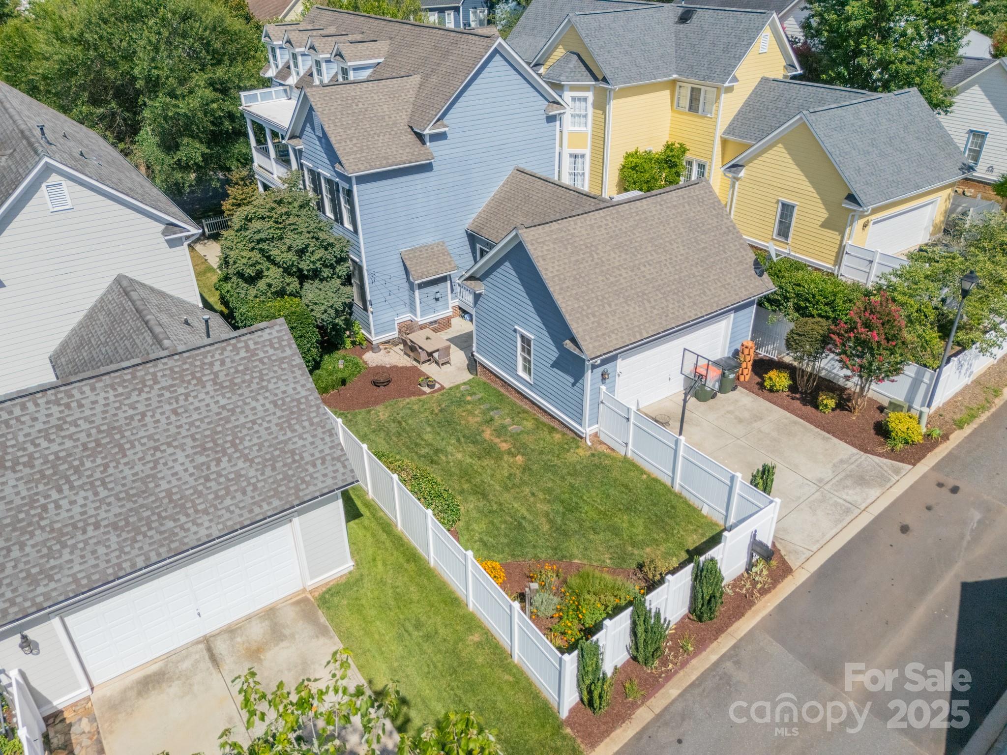 720 Shady Grove Crossing