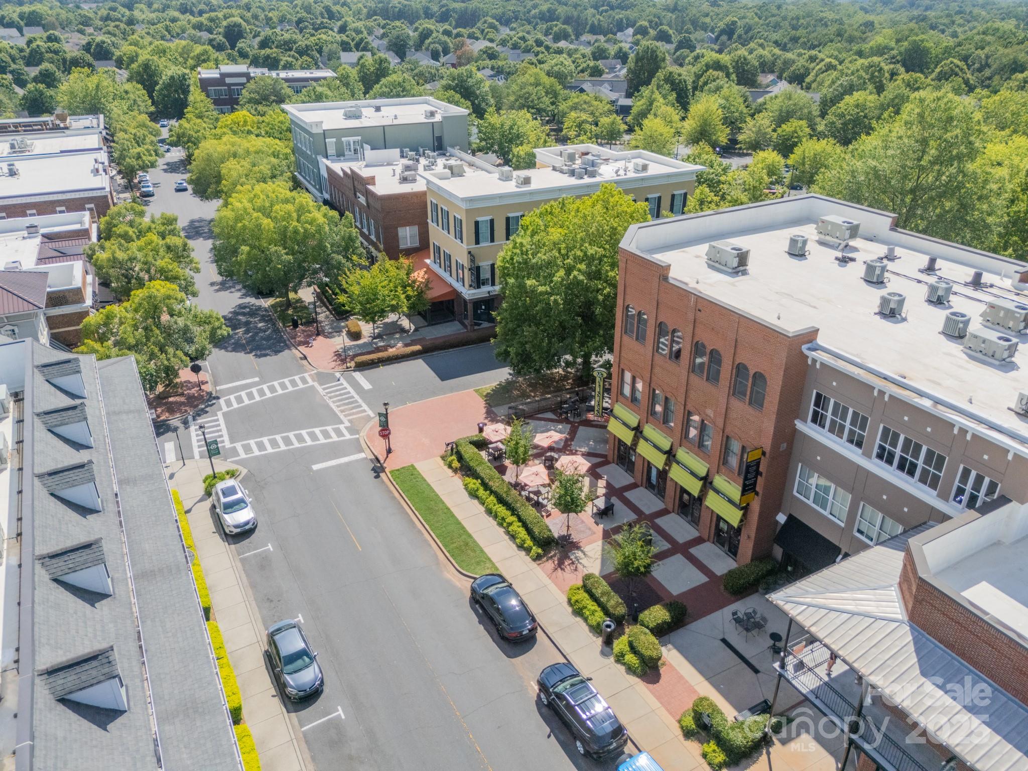 720 Shady Grove Crossing