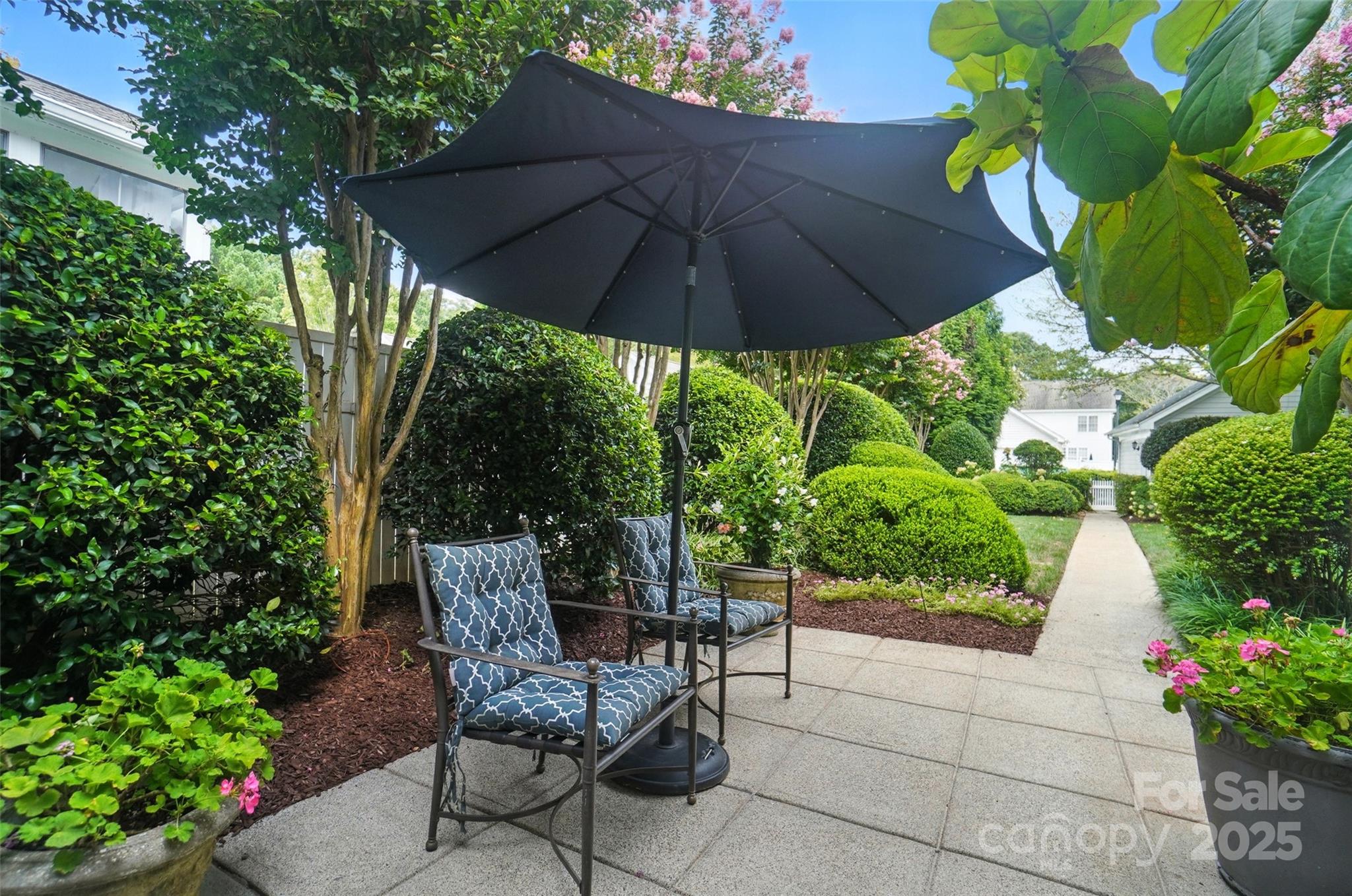1379 Barnett Woods