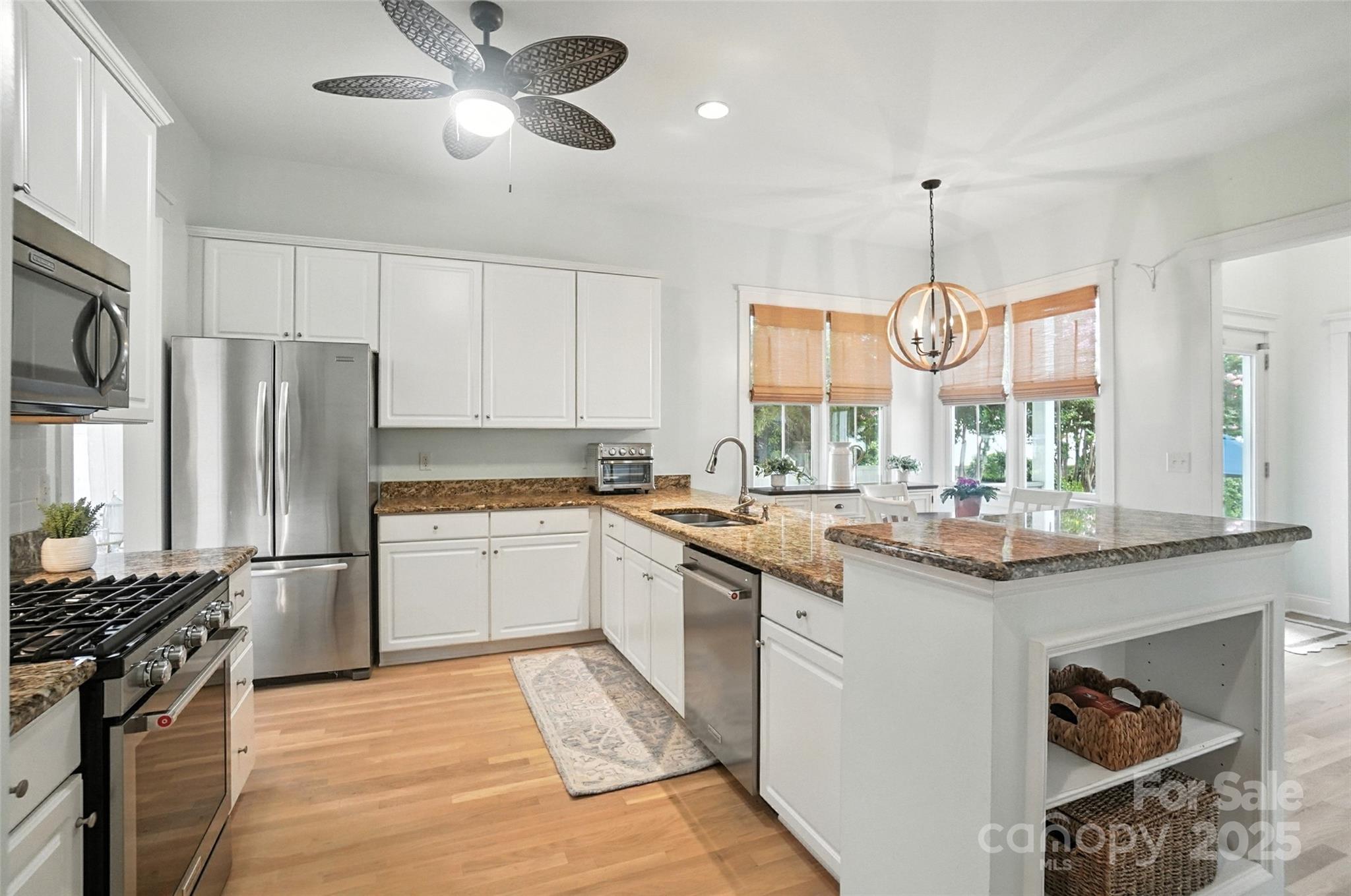 1379 Barnett Woods