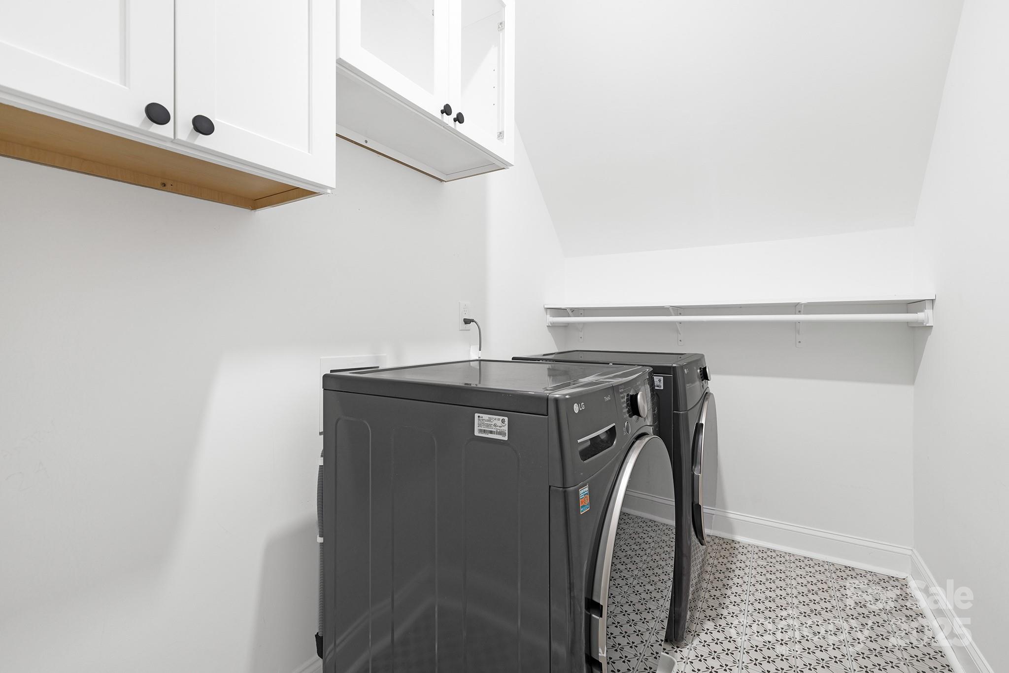 1728 Catherine Lothie Way