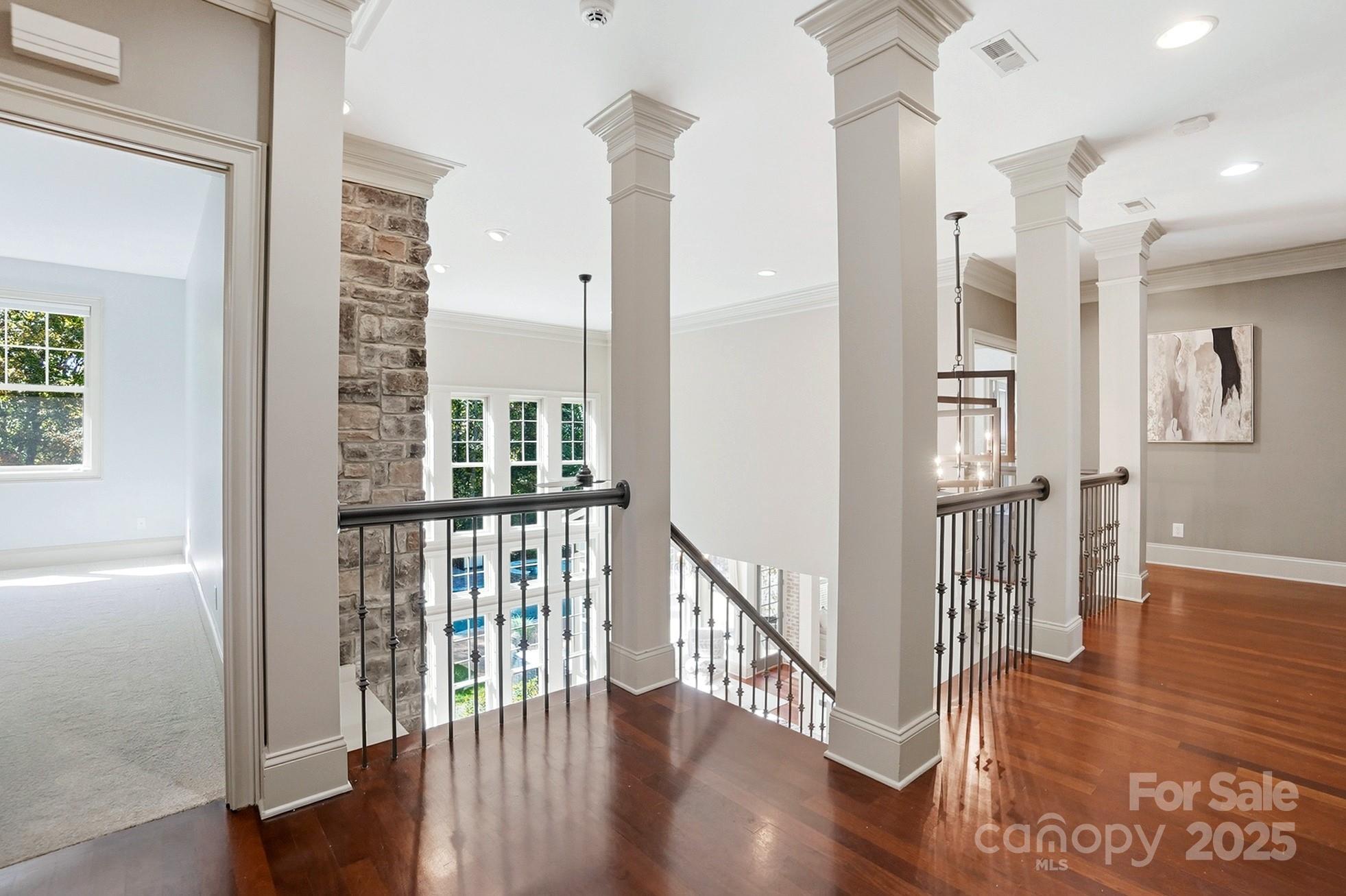 2424 Commons Court