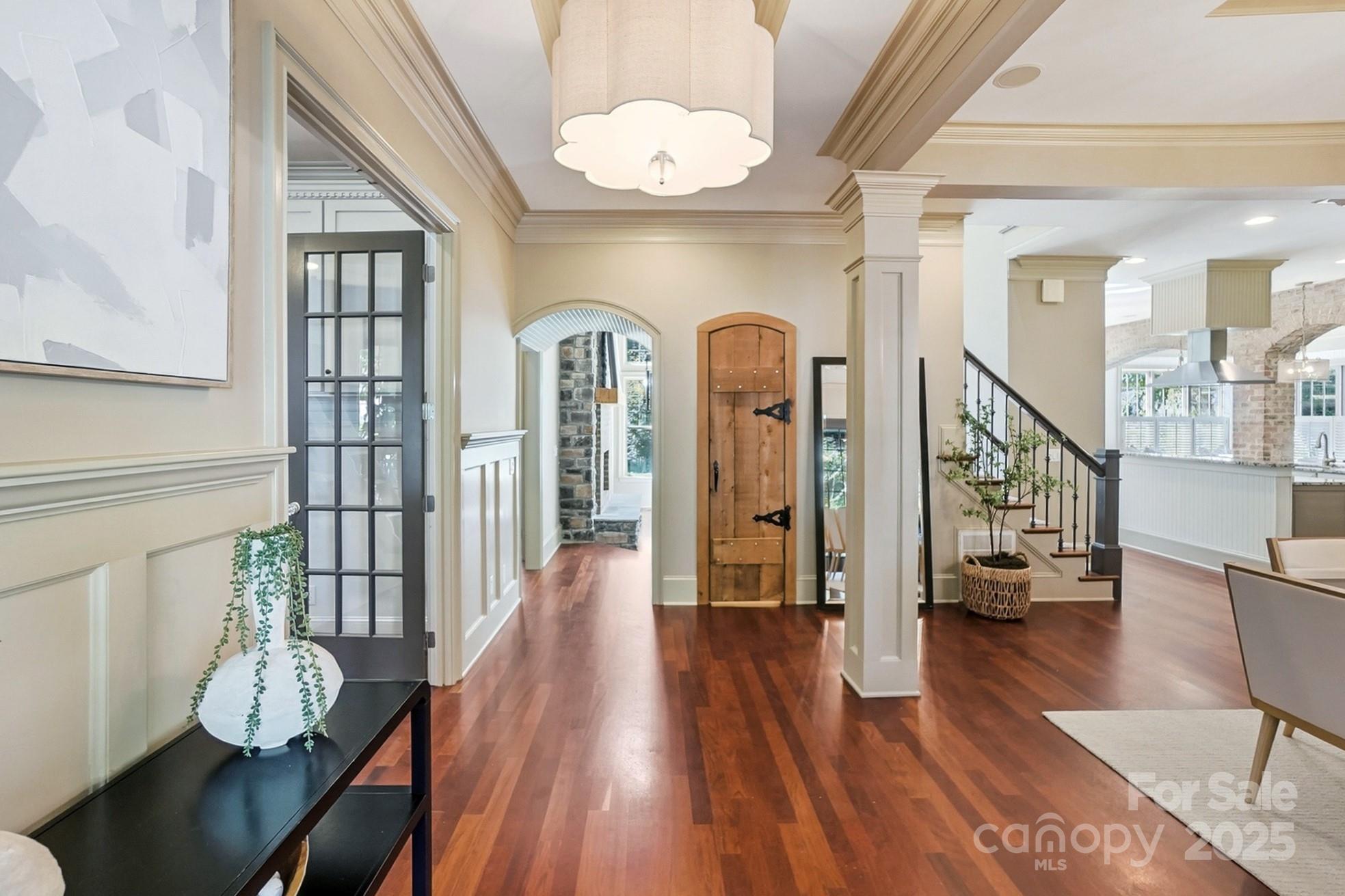 2424 Commons Court