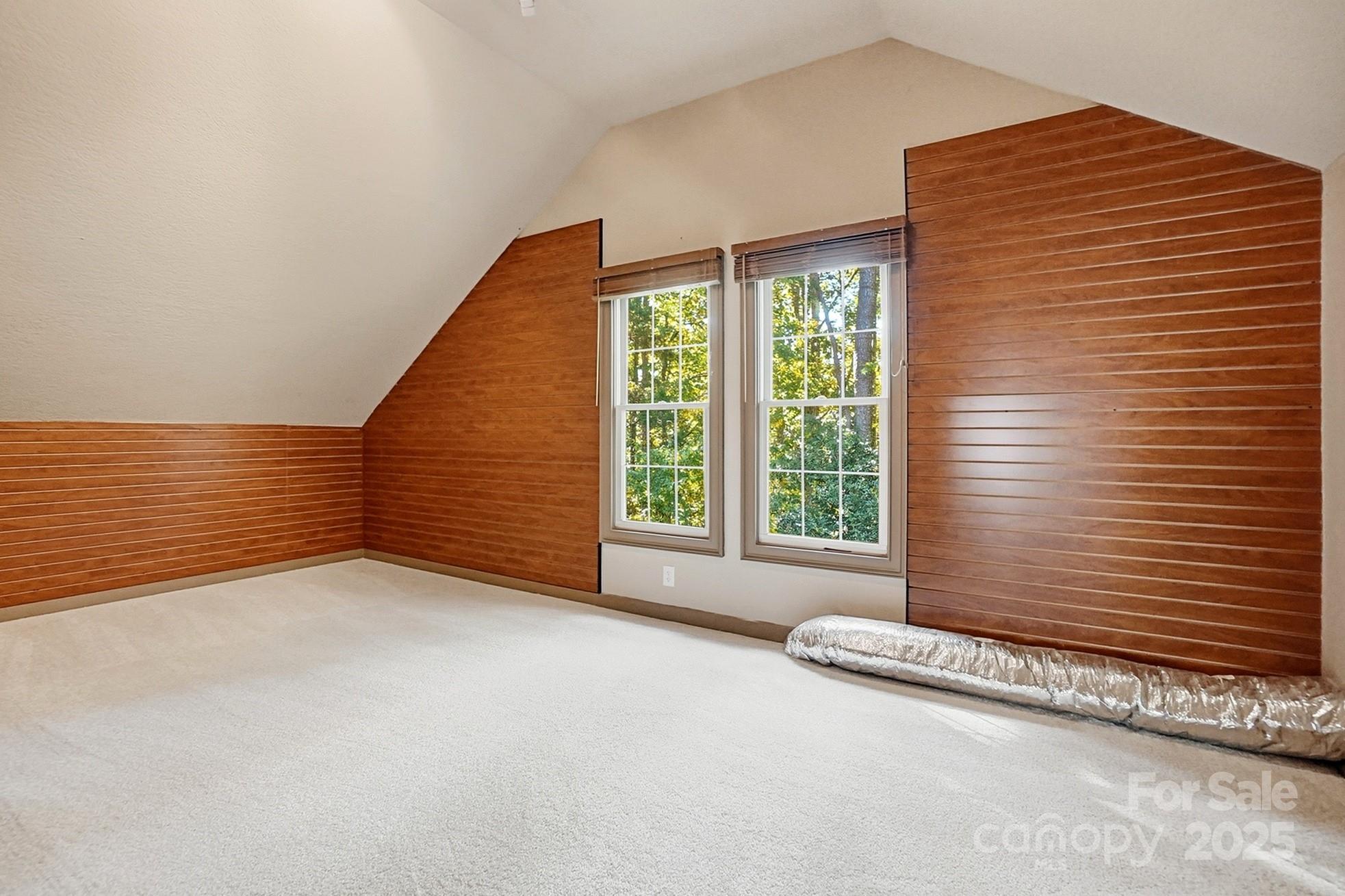 2424 Commons Court