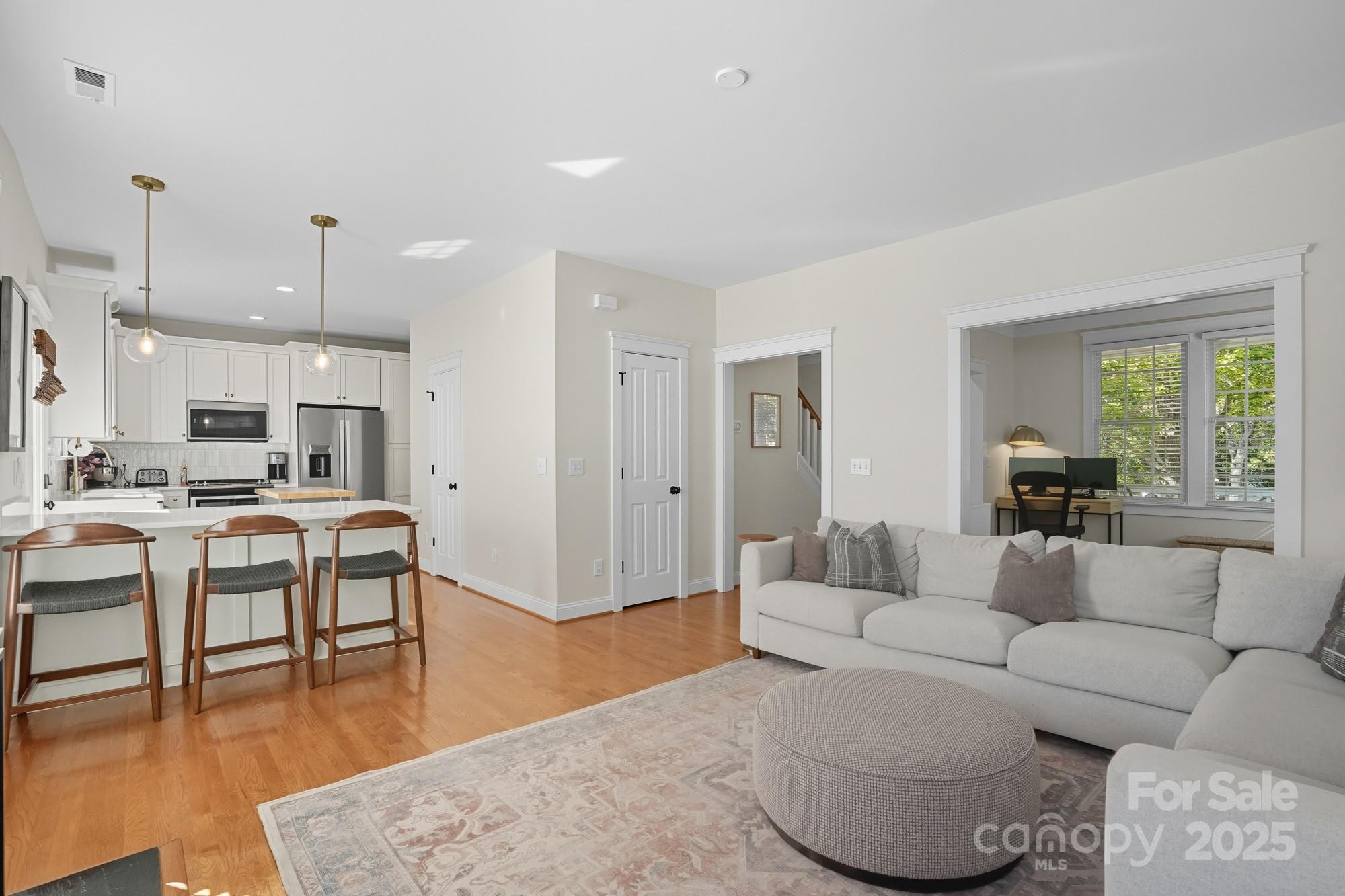 911 Cara Court