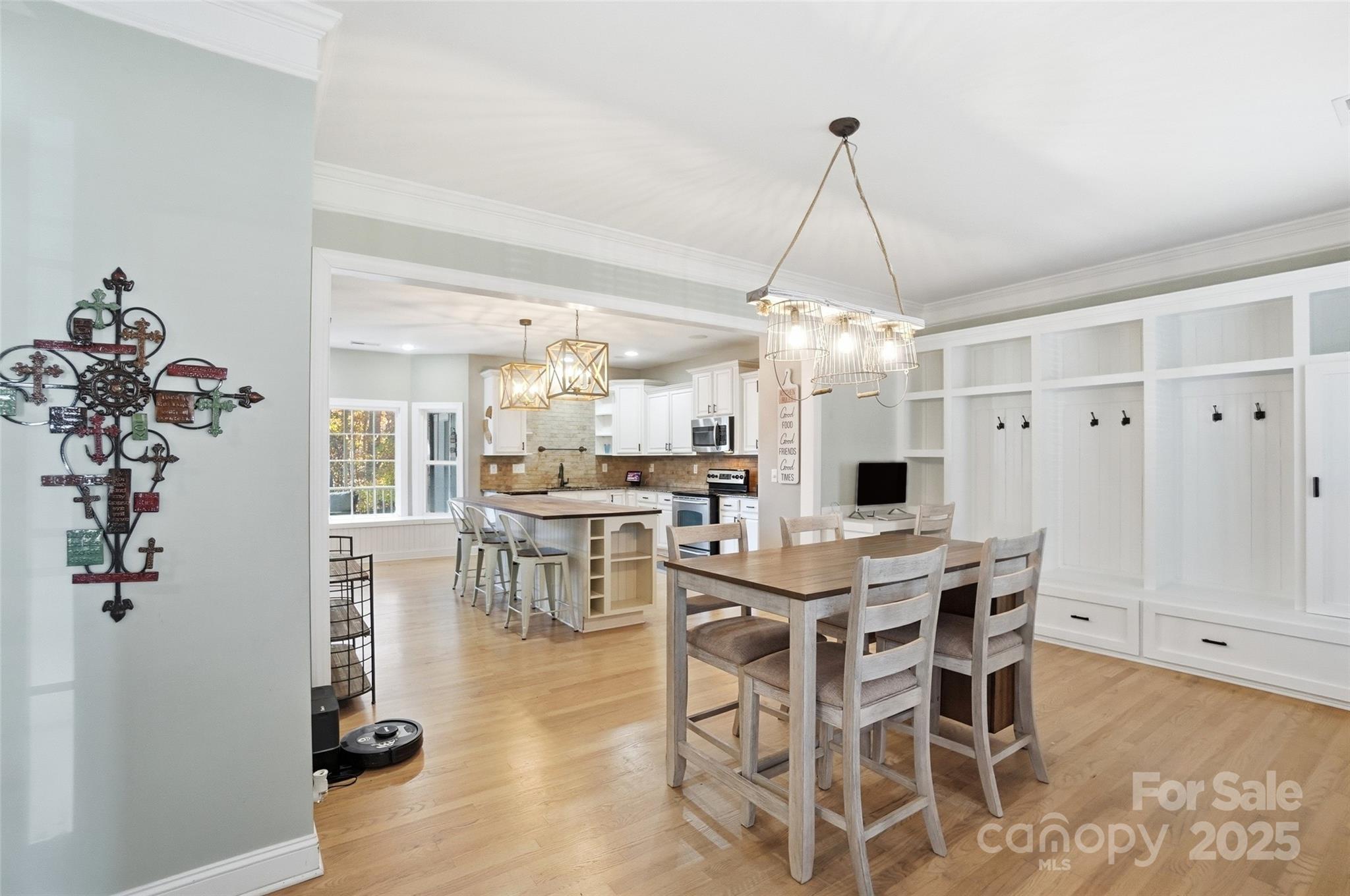 613 Adams Ridge Drive